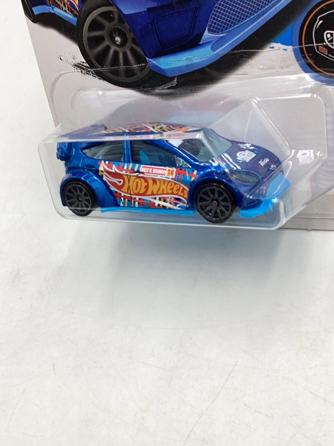 2017 Hot Wheels #210 12 Ford Fiesta 32E - Image 5