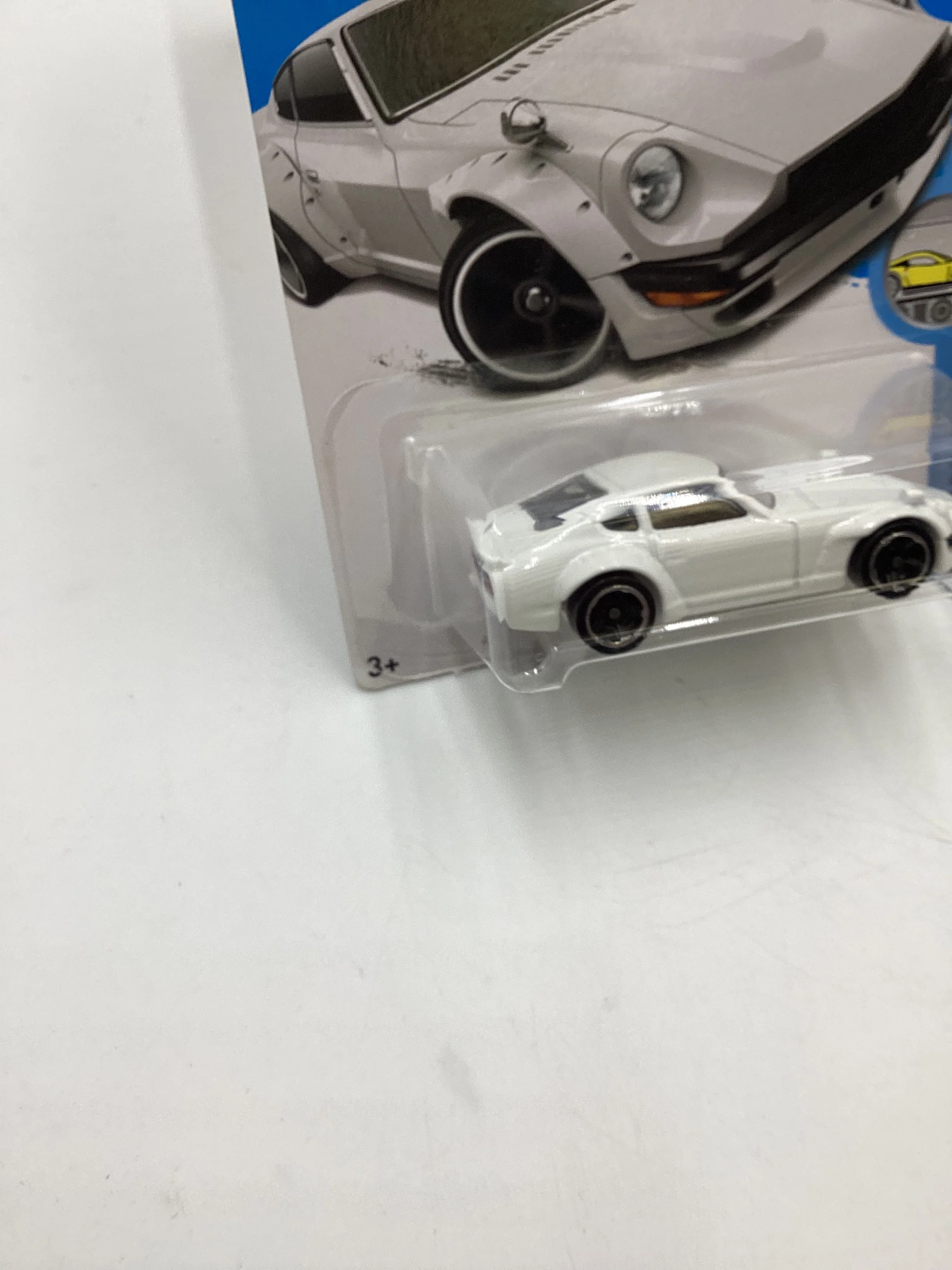 2017 Hot Wheels Factory Fresh #76 Custom Datsun 240Z White 88G - Image 5