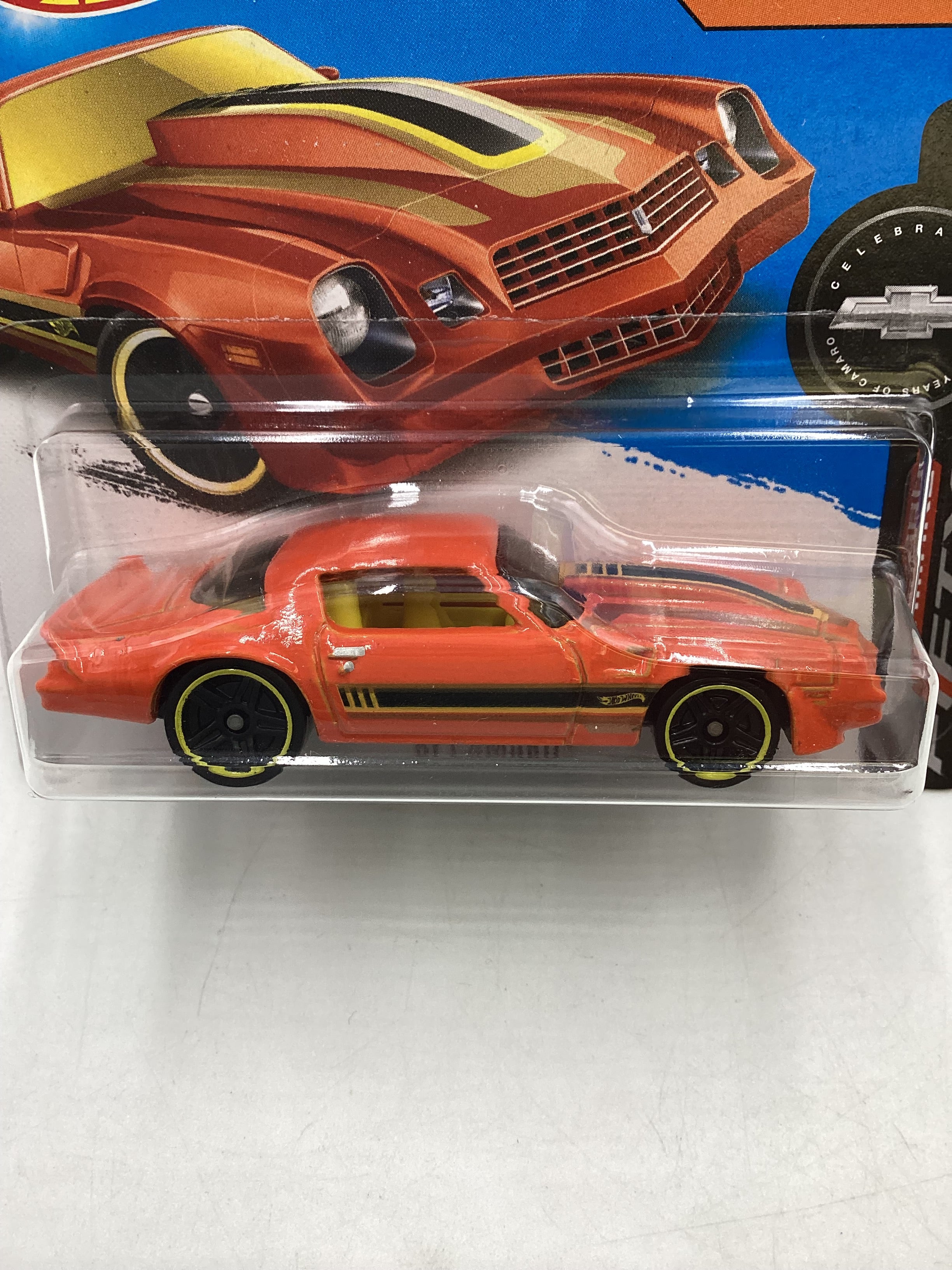 2017 Hot wheels Short Card Orange 81 Camaro 9C - Image 3