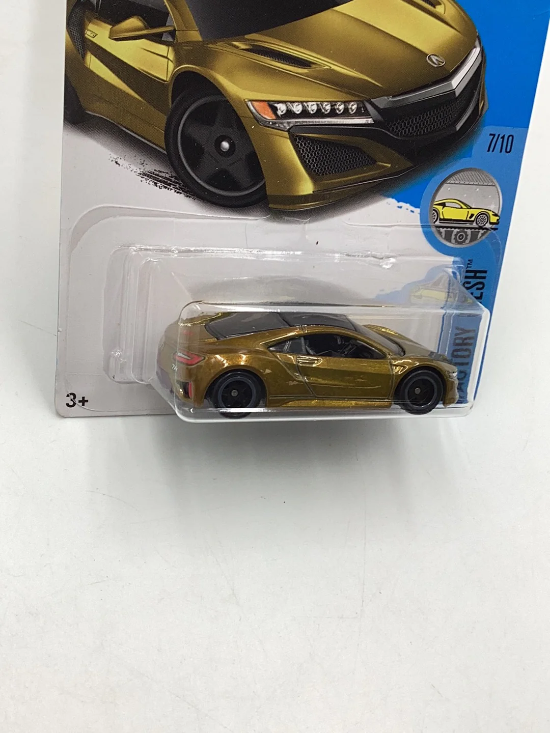 2017 hot wheels super treasure hunt 17 Acura NSX W/Protector - Image 3