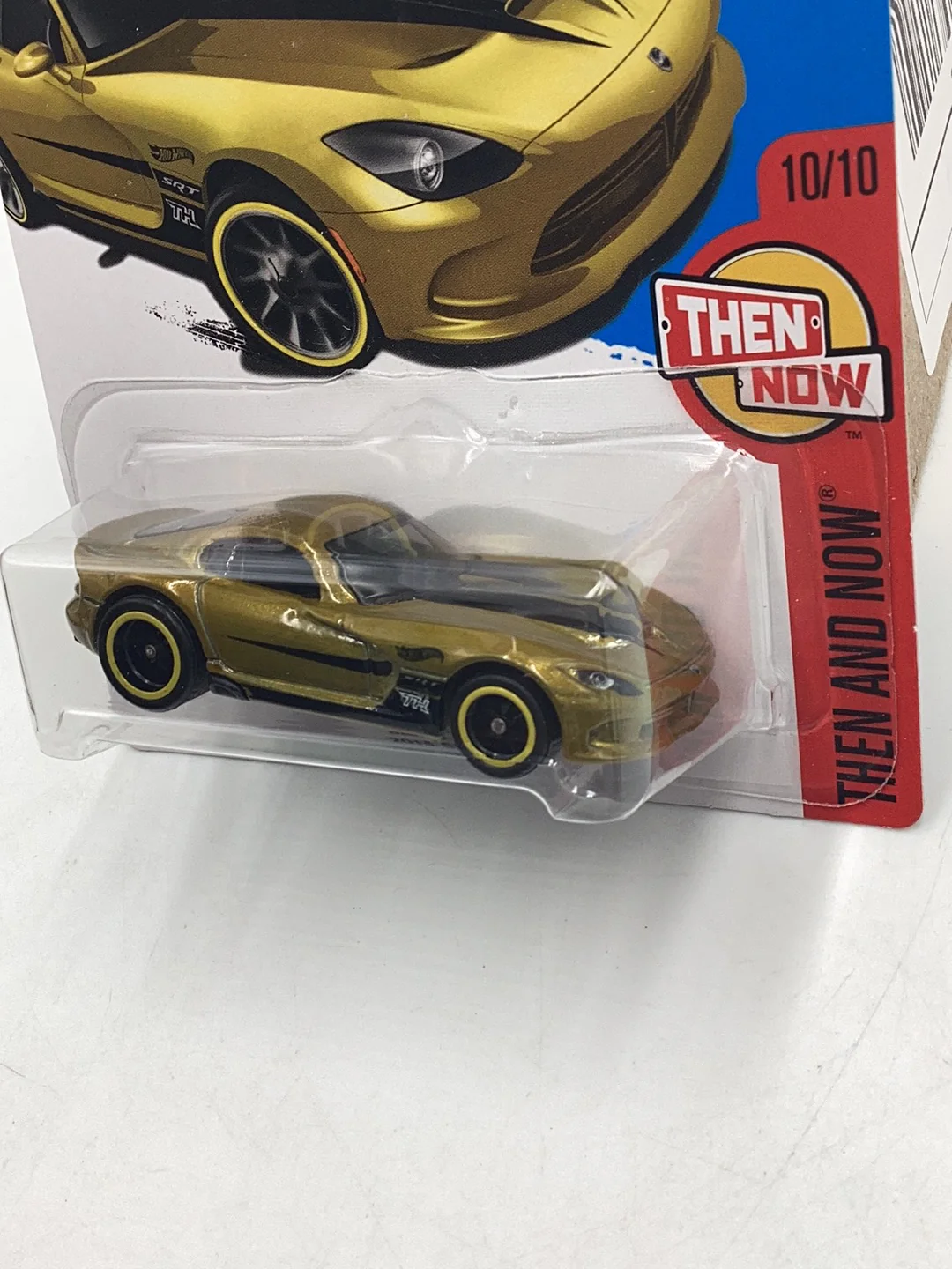 2017 hot wheels super treasure hunt 2013 SRT Viper W/Protector - Image 4