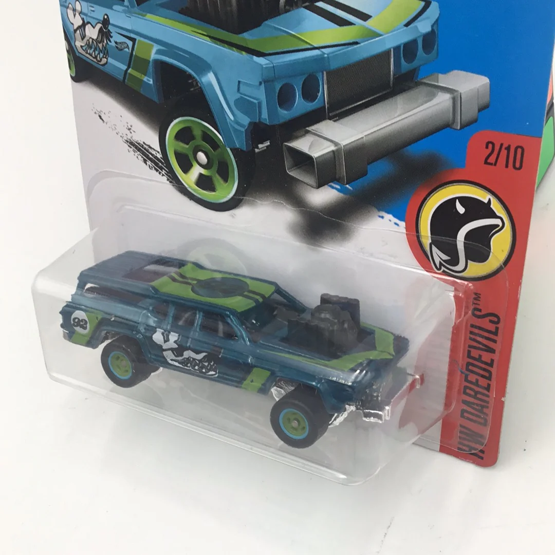 2017 hot wheels super treasure hunt Cruise Bruiser W/Protector - Image 3