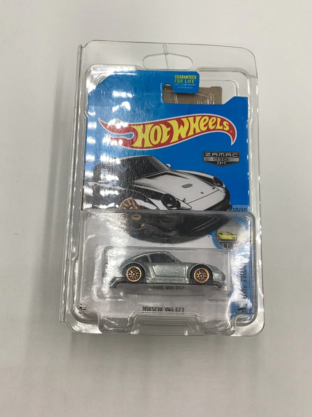 2017 Hot Wheels Zamac #10 Porsche 993 GT2 with protector - Image 9