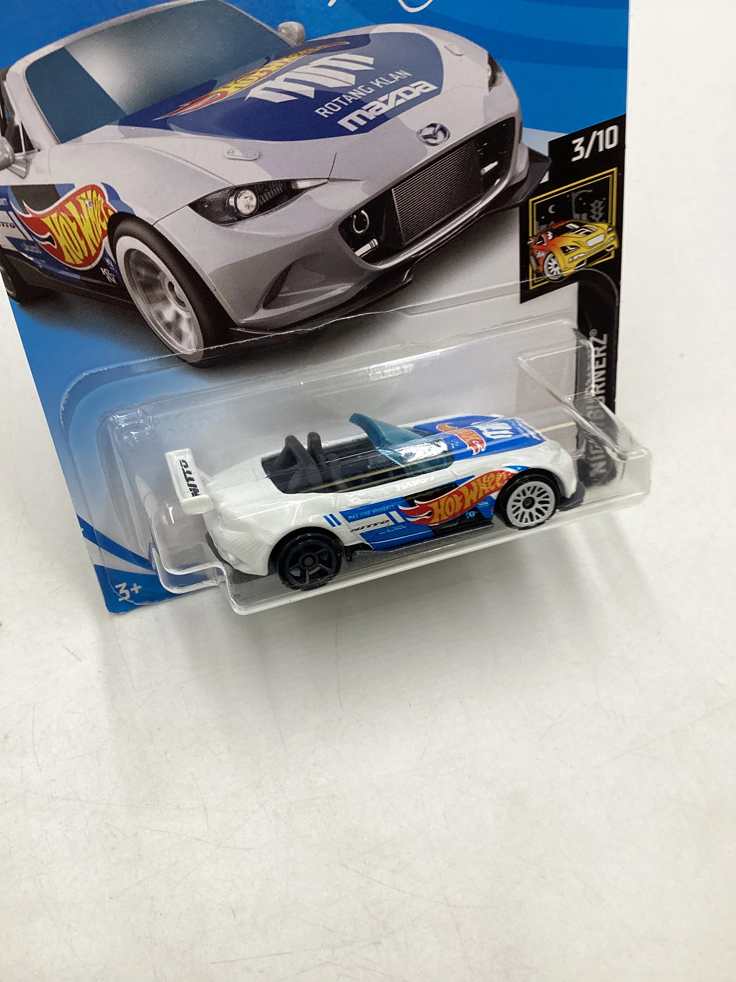 2018 Hot Wheels #040 15 Mazda MX-5 Miata White 86D - Image 5