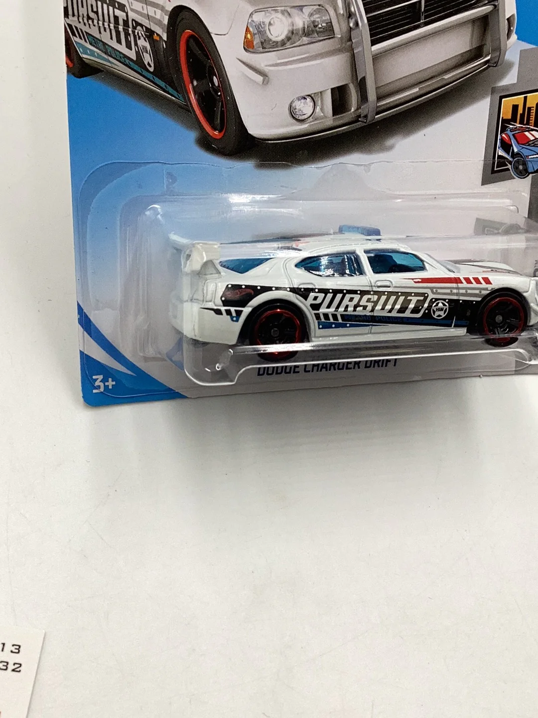 2018 Hot Wheels #208 Dodge Charger Drift White 58D - Image 4