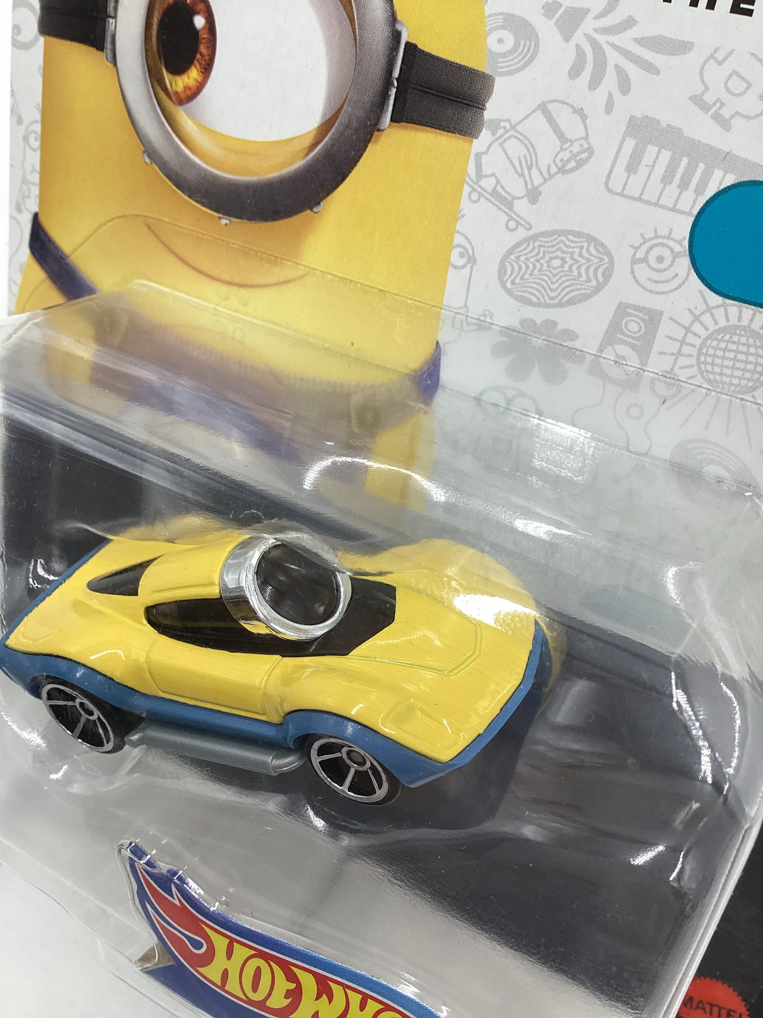 2018 Hot Wheels Character cars Minions Carl 5/6 111A - Image 4