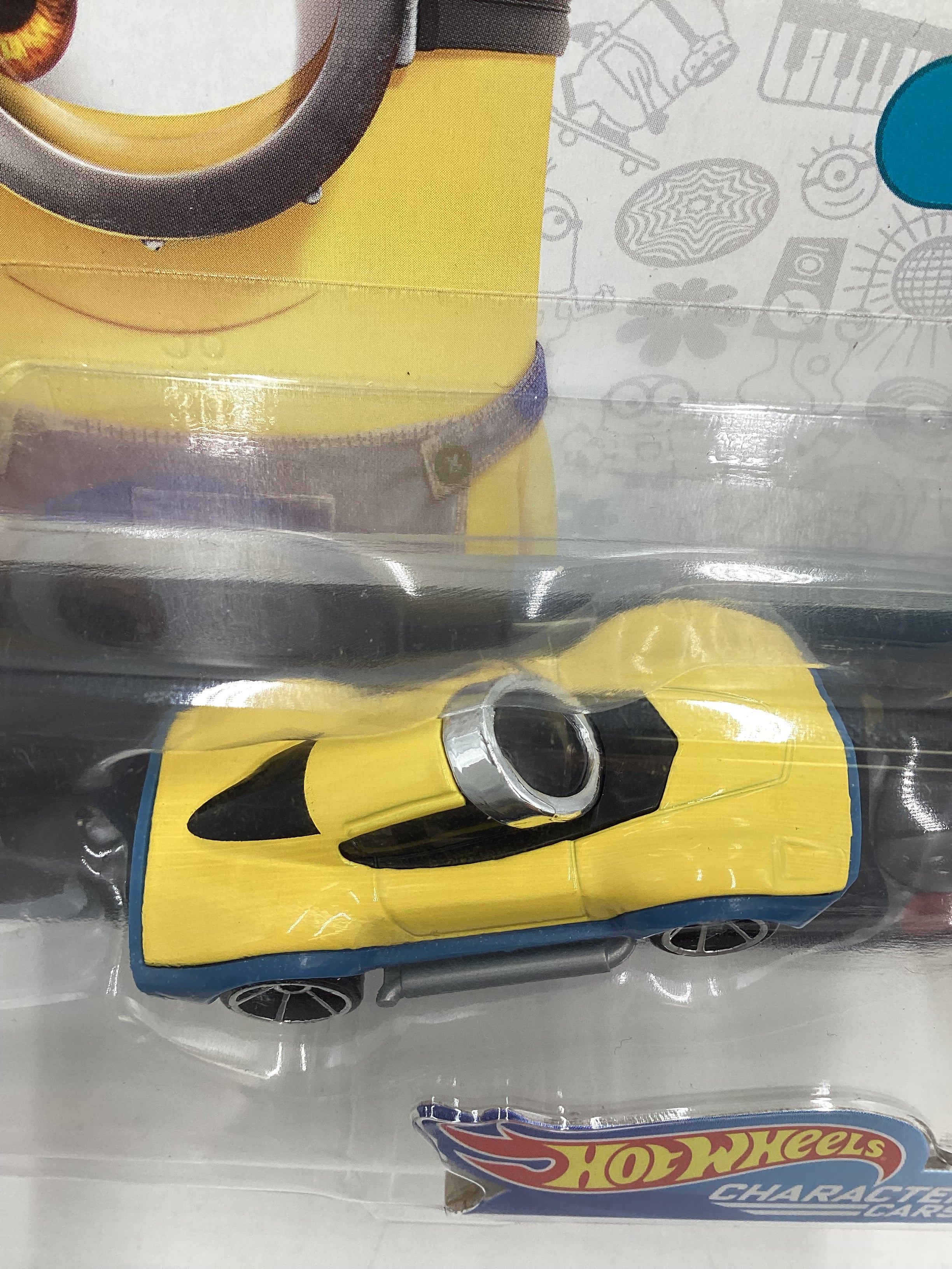 2018 Hot Wheels Character cars Minions Carl 5/6 111A - Image 6