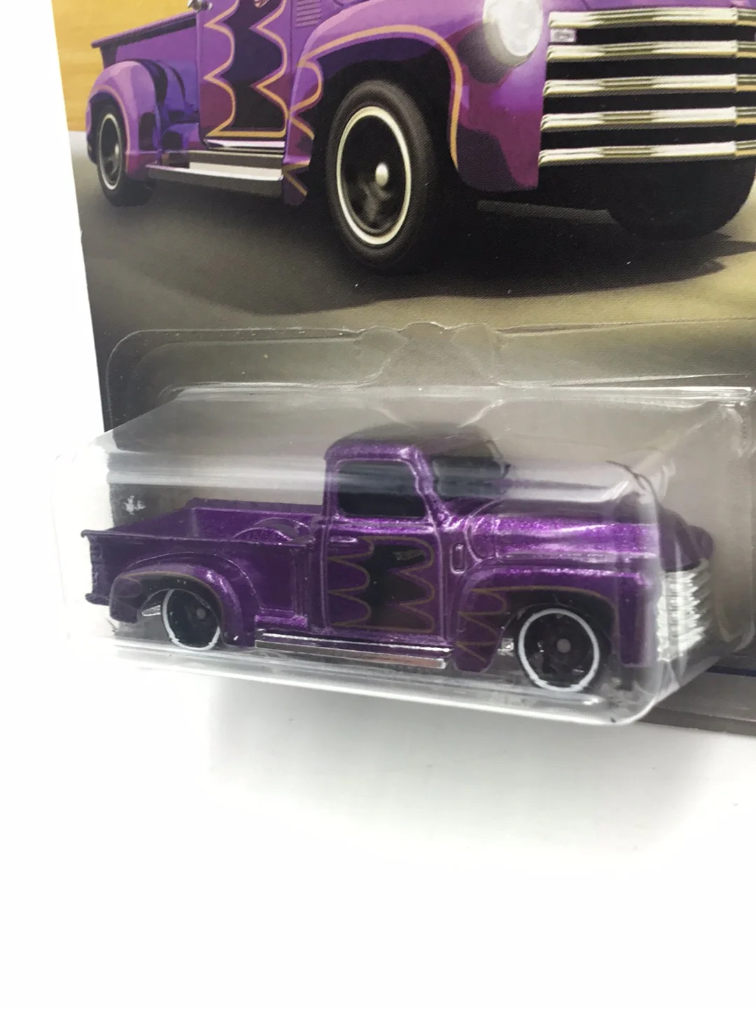 2018 Hot Wheels Chevrolet 100 Years 1/8 52 Chevy BB2 - Image 4