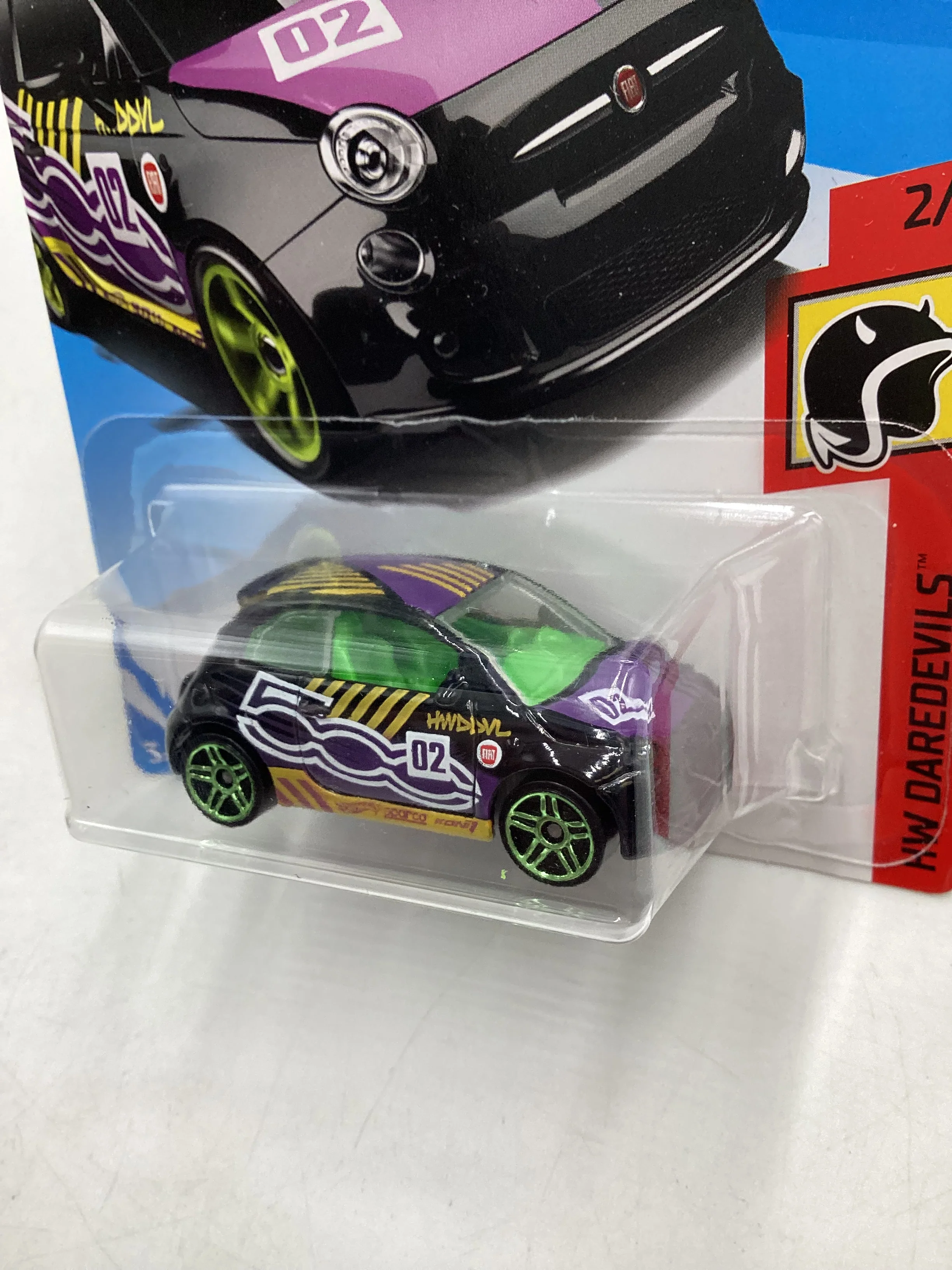2018 Hot Wheels Fiat 500 Black chase 240A - Image 4