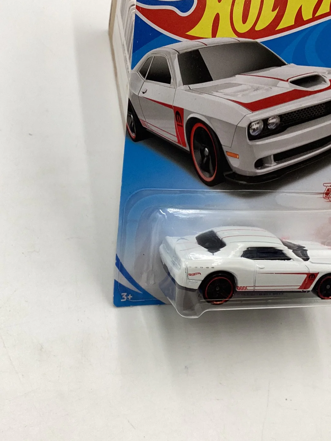 2018 Hot wheels Red edition 15 Dodge Challenger SRT 151A - Image 4