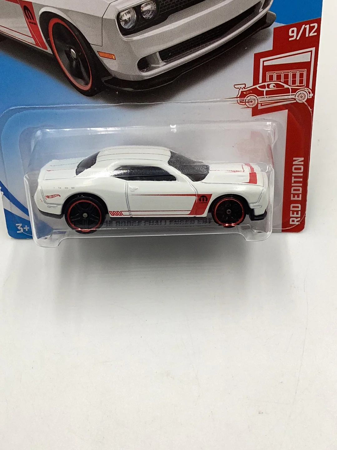 2018 Hot Wheels Red Edition ‘15 Dodge Challenger SRT *BAD CARD* 150D - Image 3