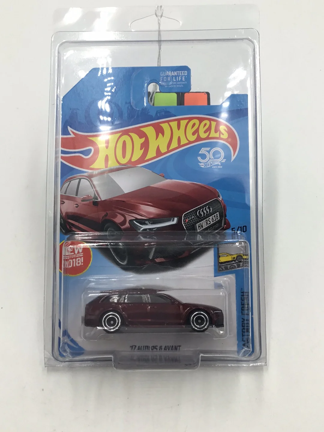2018 hot wheels super treasure hunt 17 Audi RS 6 Avant W/Protector - Image 8