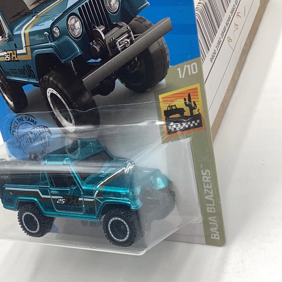 2020 hot wheels super treasure hunt 67 Jeepster Commando W/Protector - Image 4