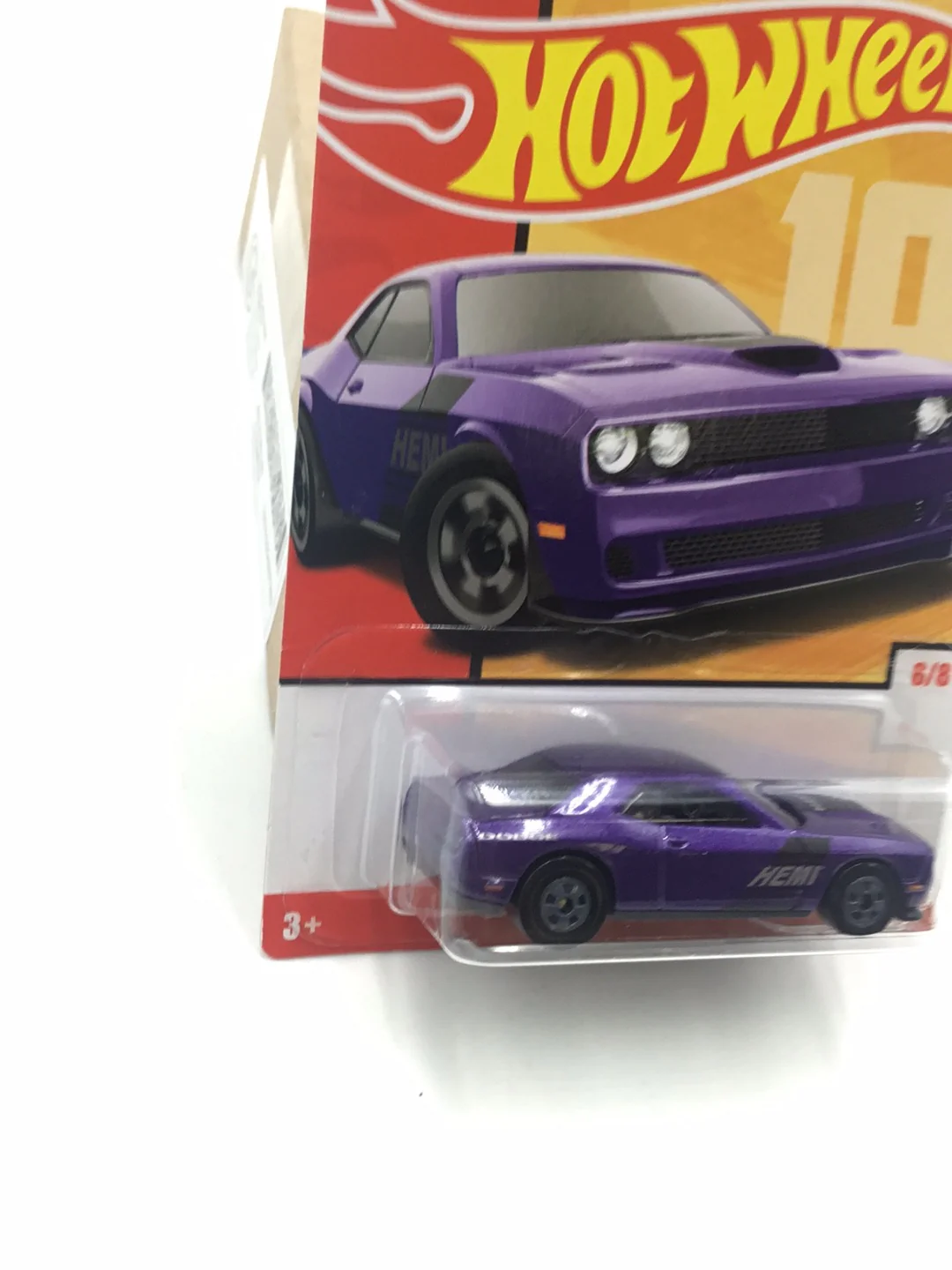 2018 hot wheels Target Retro 15 Dodge Challenger SRT 8/8 CC5 - Image 3