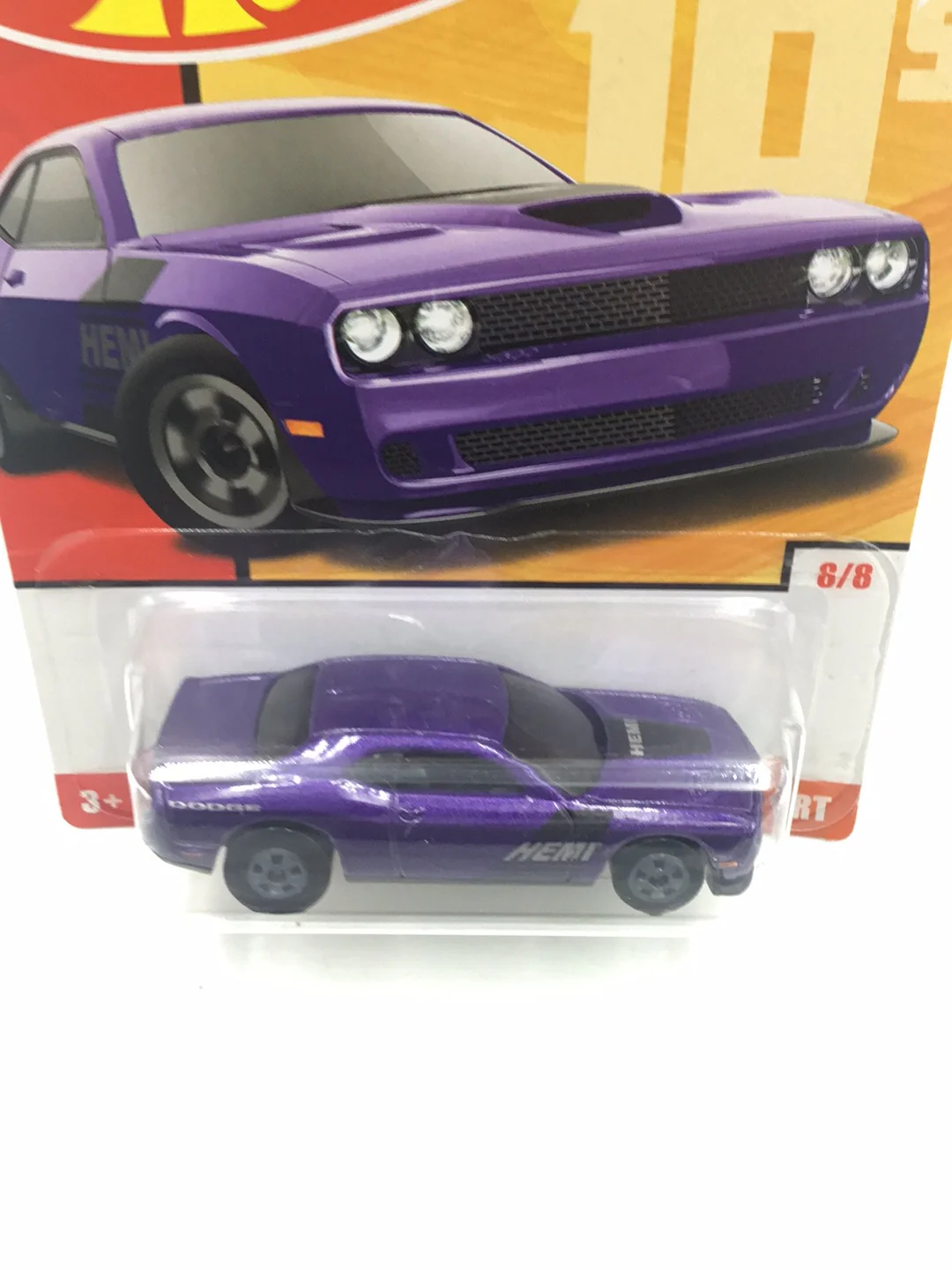 2018 hot wheels Target Retro 15 Dodge Challenger SRT 8/8 CC5 - Image 5
