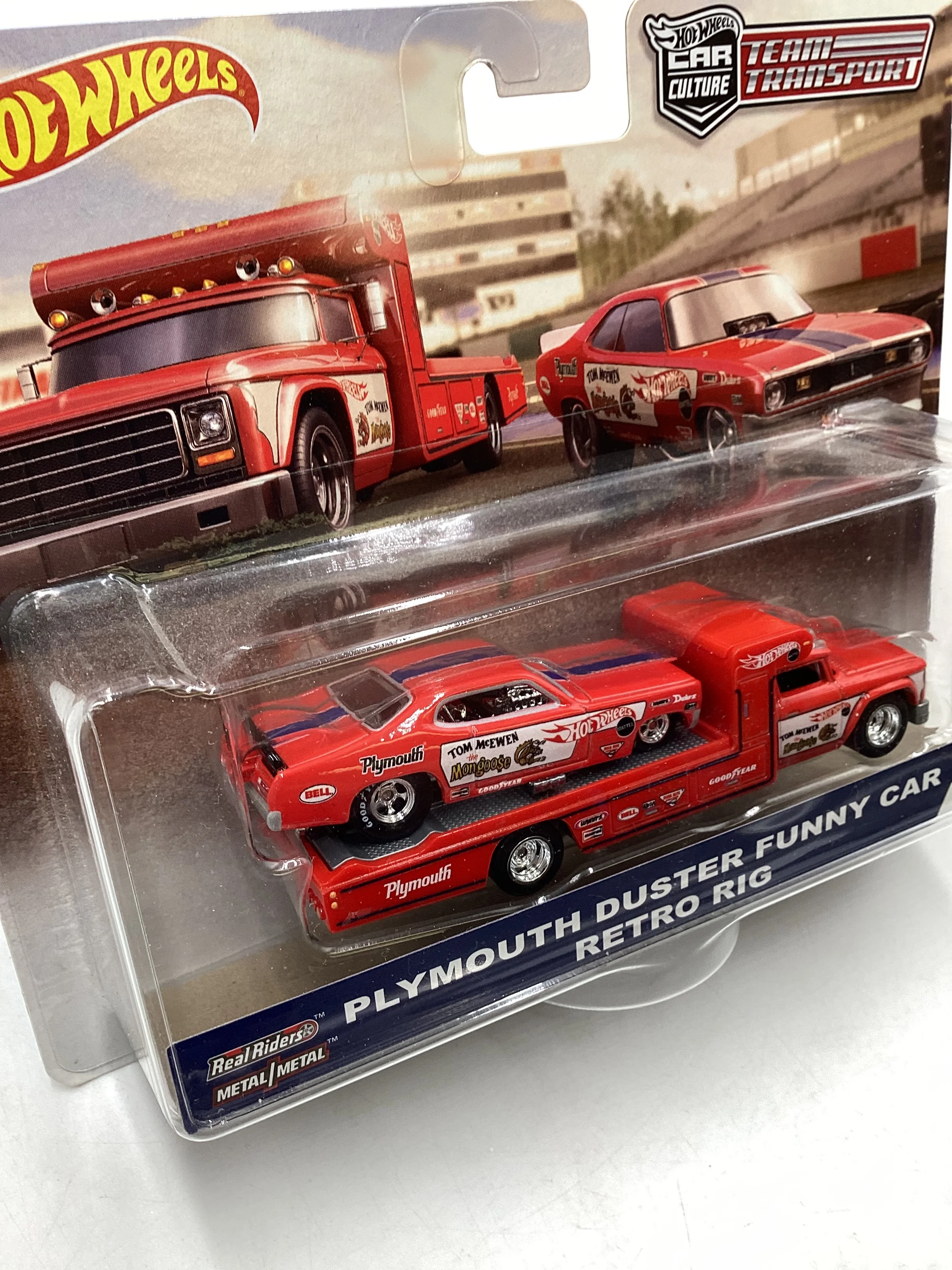 2018 HOT WHEELS TEAM Plymouth Duster Mongoose Funny Car and Retro Rig #5 with Protector - Image 6