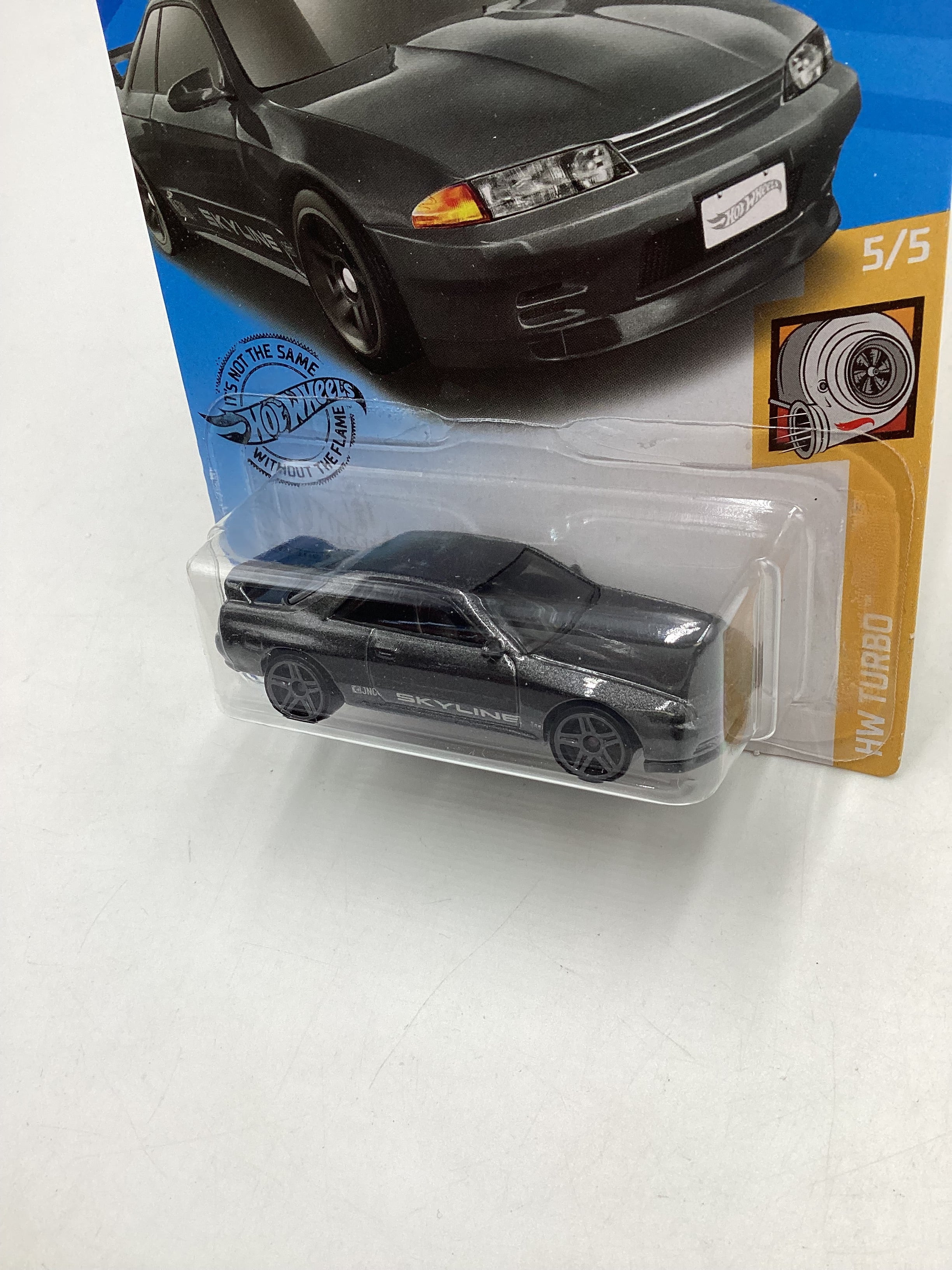 2019 Hot Wheels #002 Nissan Skyline GT-R (BNR32) 82B - Image 4