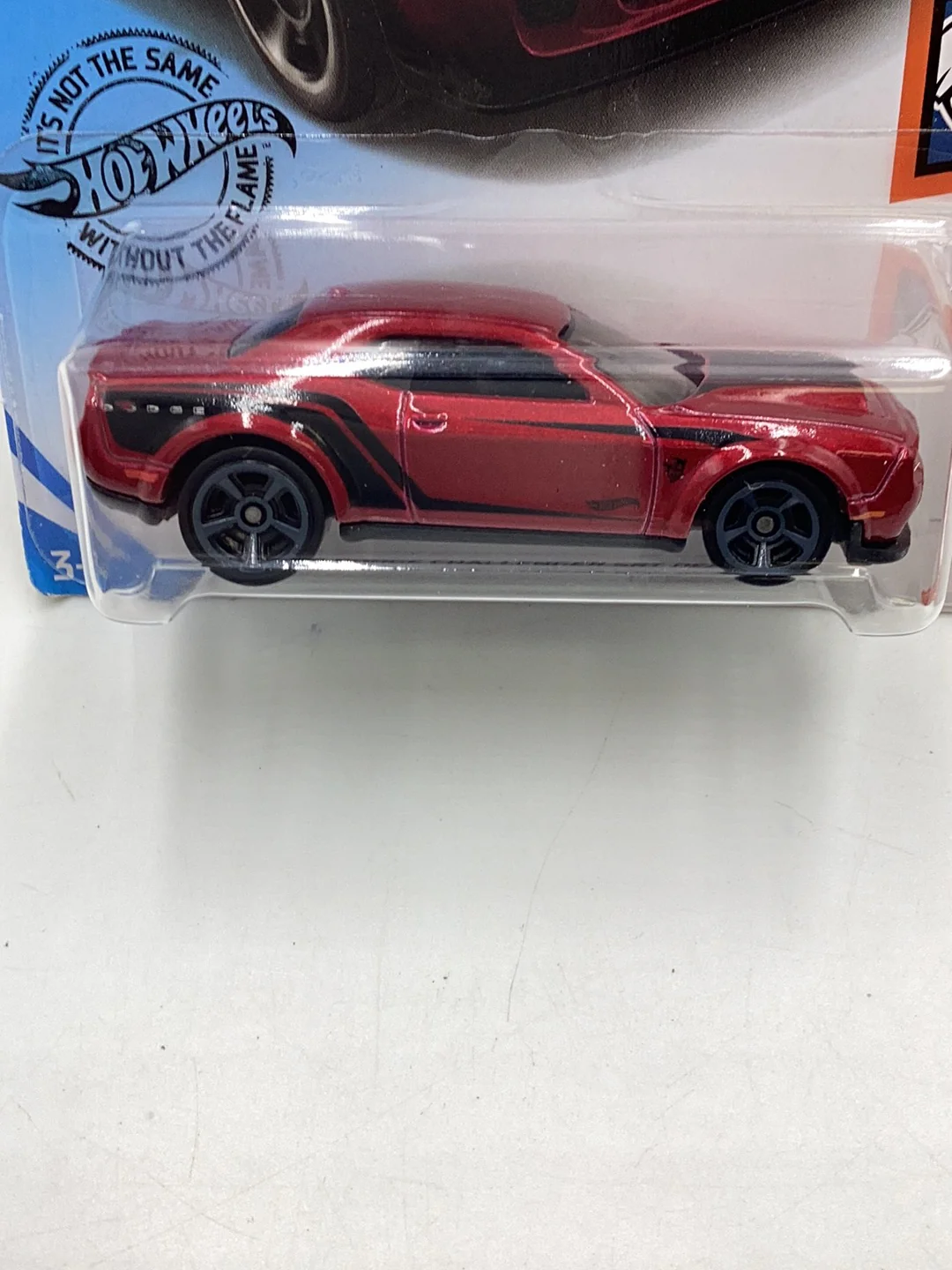 2019 Hot wheels #194 18 Dodge Challenger SRT Demon 46G - Image 2