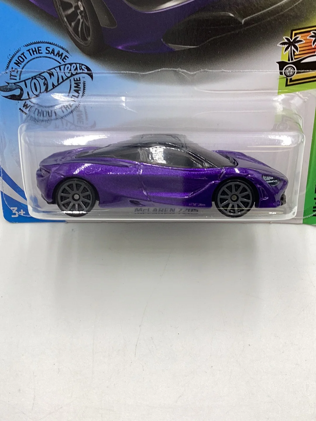 2019 Hot wheels #221 McLaren 720S purple 102i - Image 2