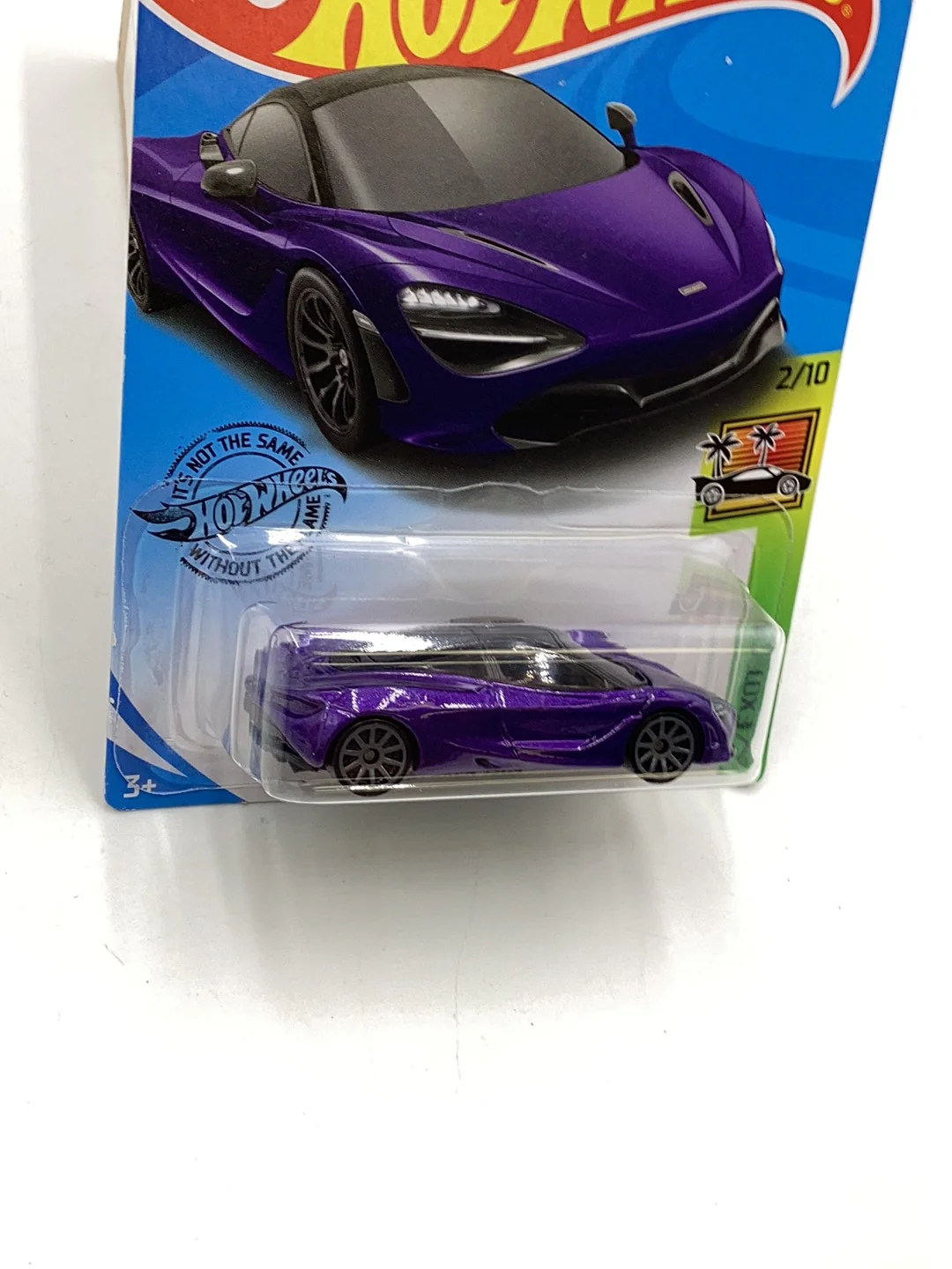 2019 Hot wheels #221 McLaren 720S purple 102i - Image 3