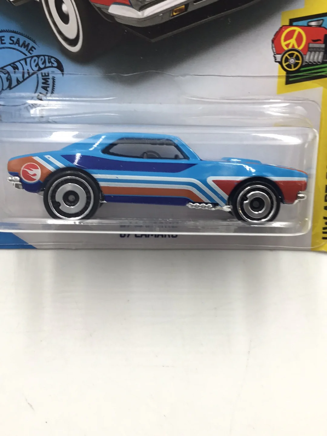 2019 Hot Wheels #248 67 Camaro Reg Treasure Hunt - Image 2