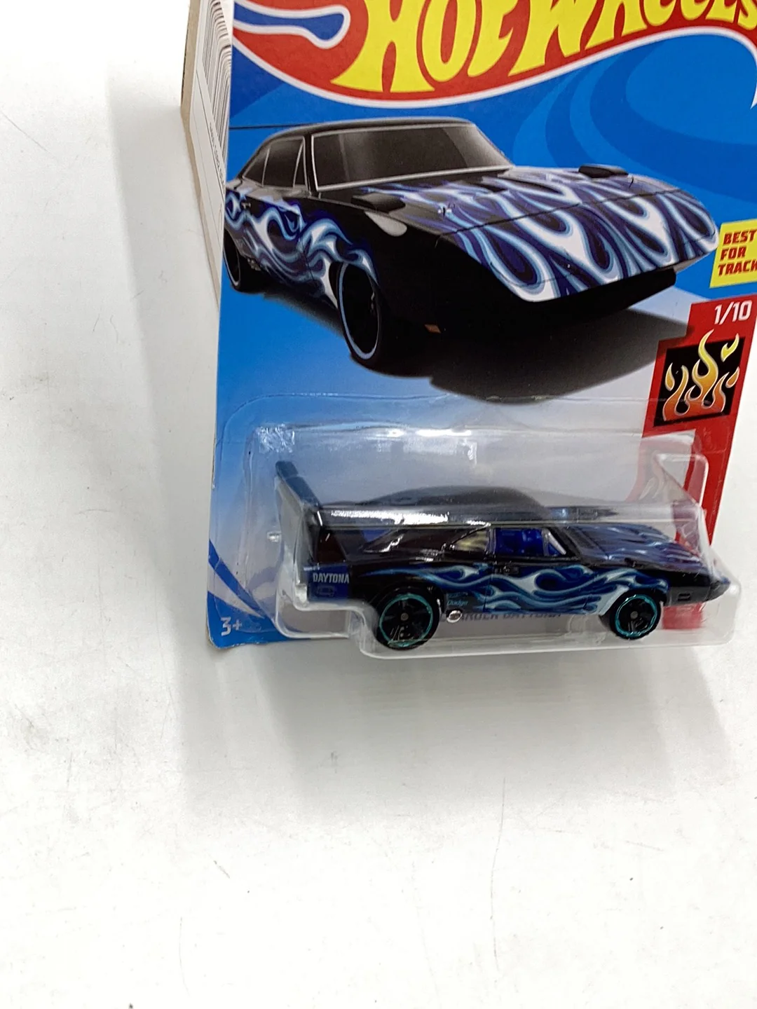 2019 Hot wheels #31 69 Dodge Charger Daytona 40B - Image 4