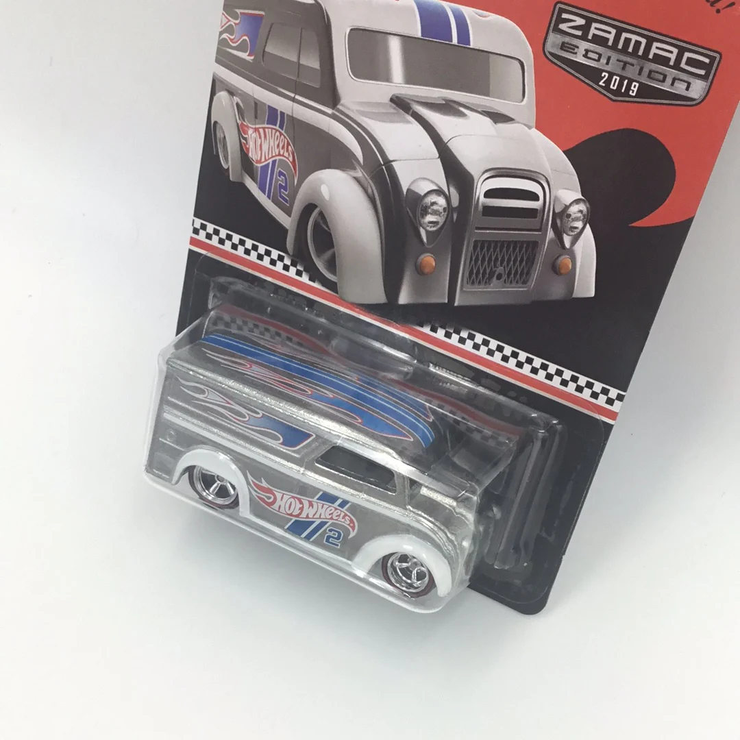 2019 Hot wheels  collectors edition Dairy Delivery mail in Zamac edition Real Riders - Image 3