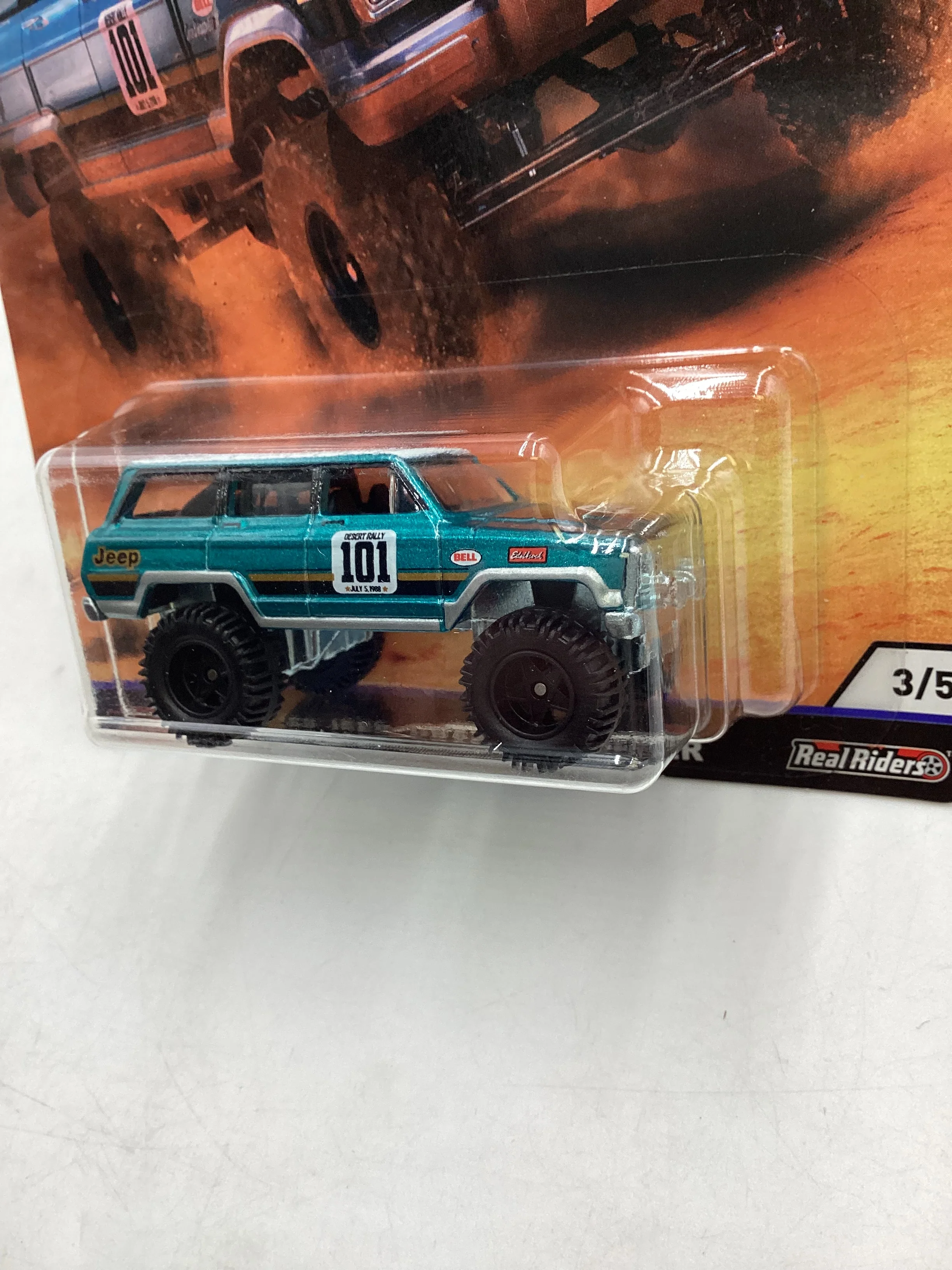 2019 Hot Wheels Desert Rally 3/5 88 Jeep Grand Wagoneer 254i - Image 4
