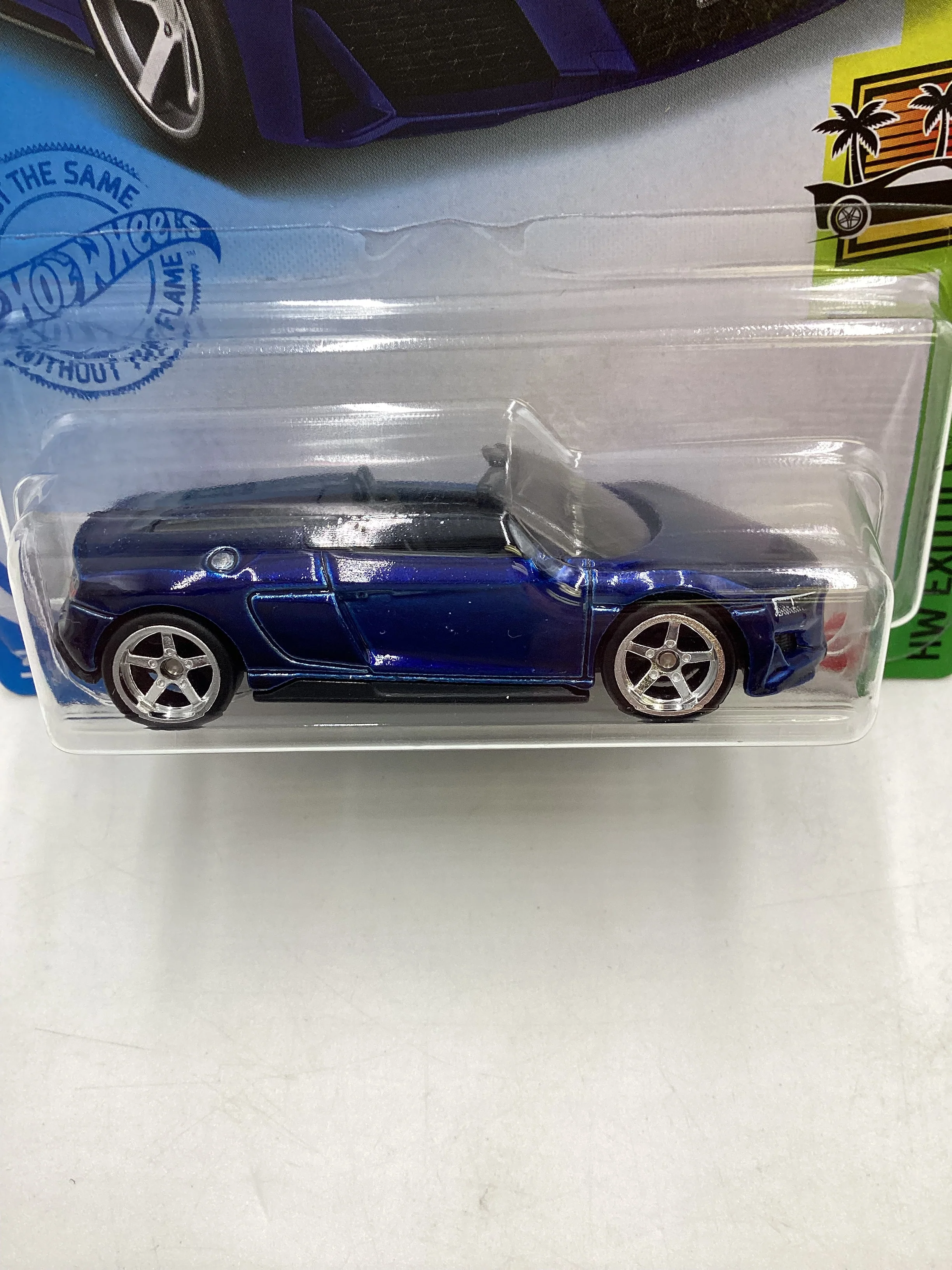 2019 Hot wheels Super treasure hunt 2019 Audi R8 Spyder Blue W/Protector - Image 3
