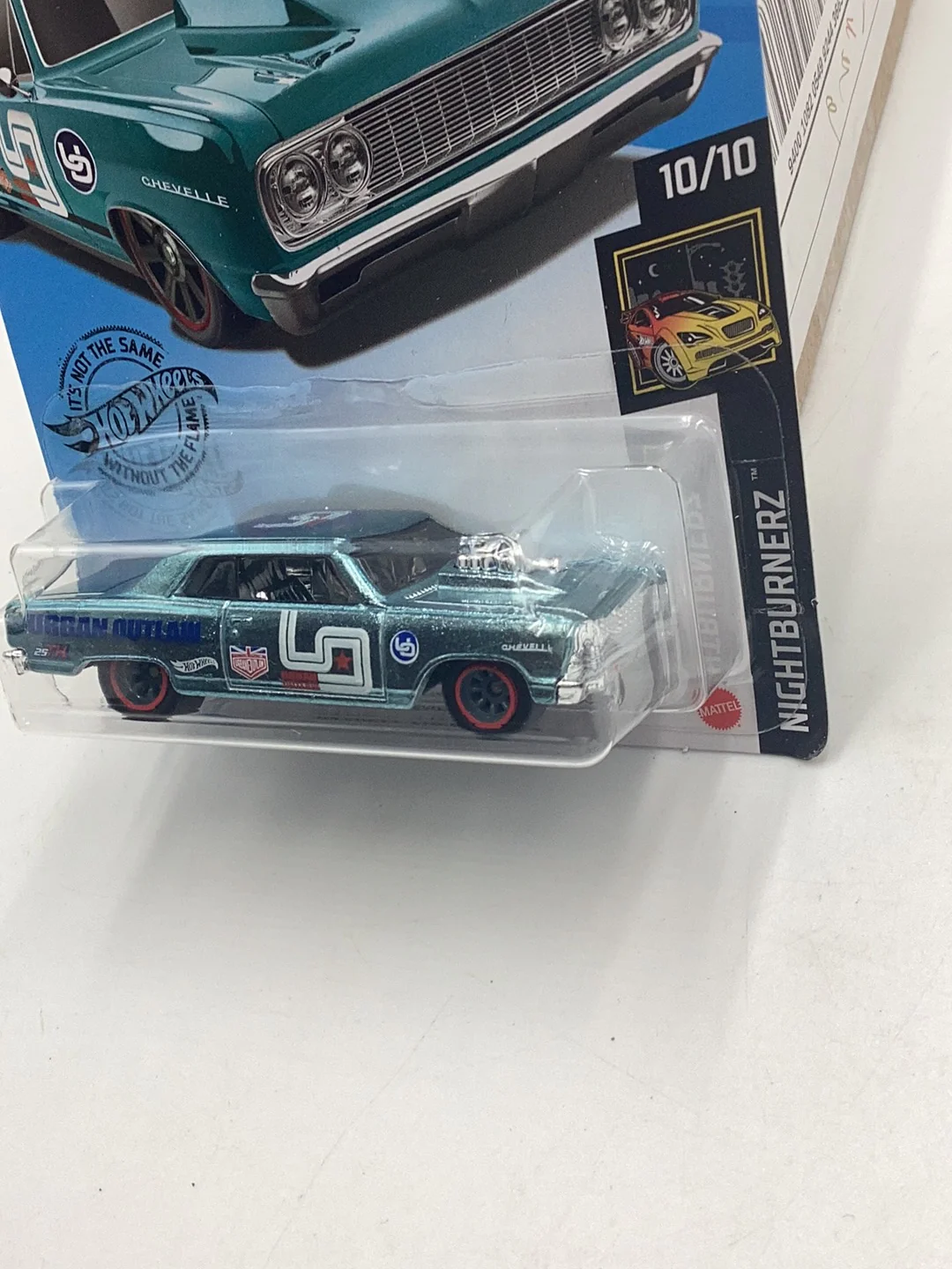 2019 hot wheels super treasure hunt #247 64 Chevy Chevelle SS W/Protector - Image 4