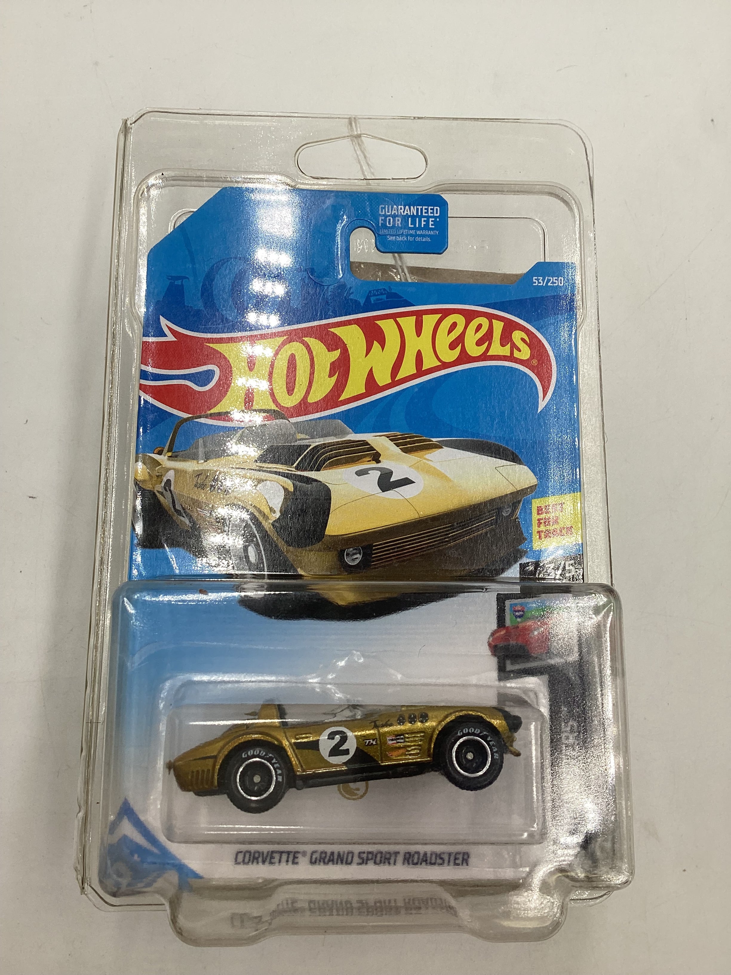 2019 Hot wheels Super treasure hunt #53 Corvette Grand Sport Roadster Gold W/Protector - Image 8