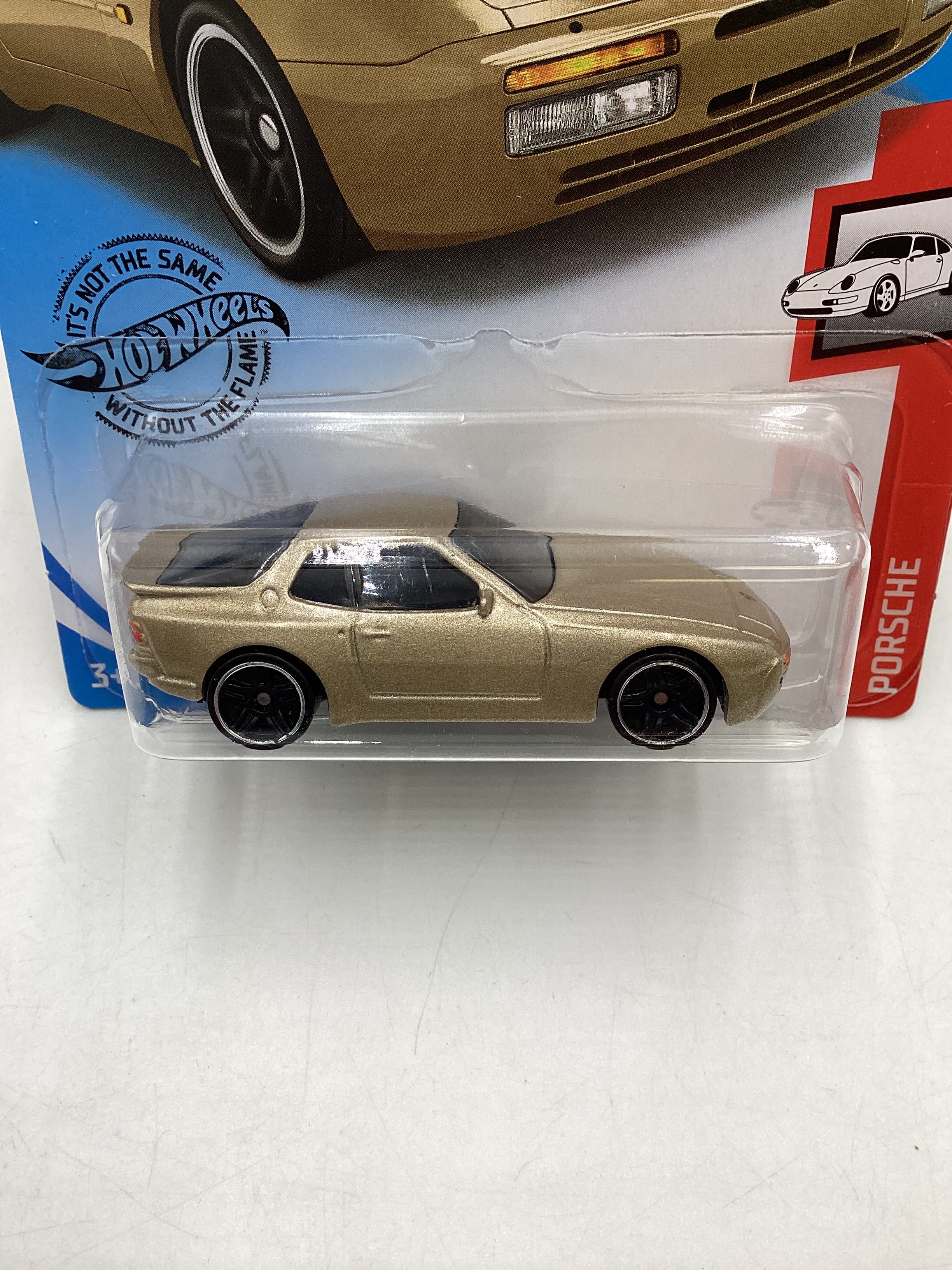 2020 Hot Wheels #047 89 Porsche 944 Turbo Gold 99A - Image 3