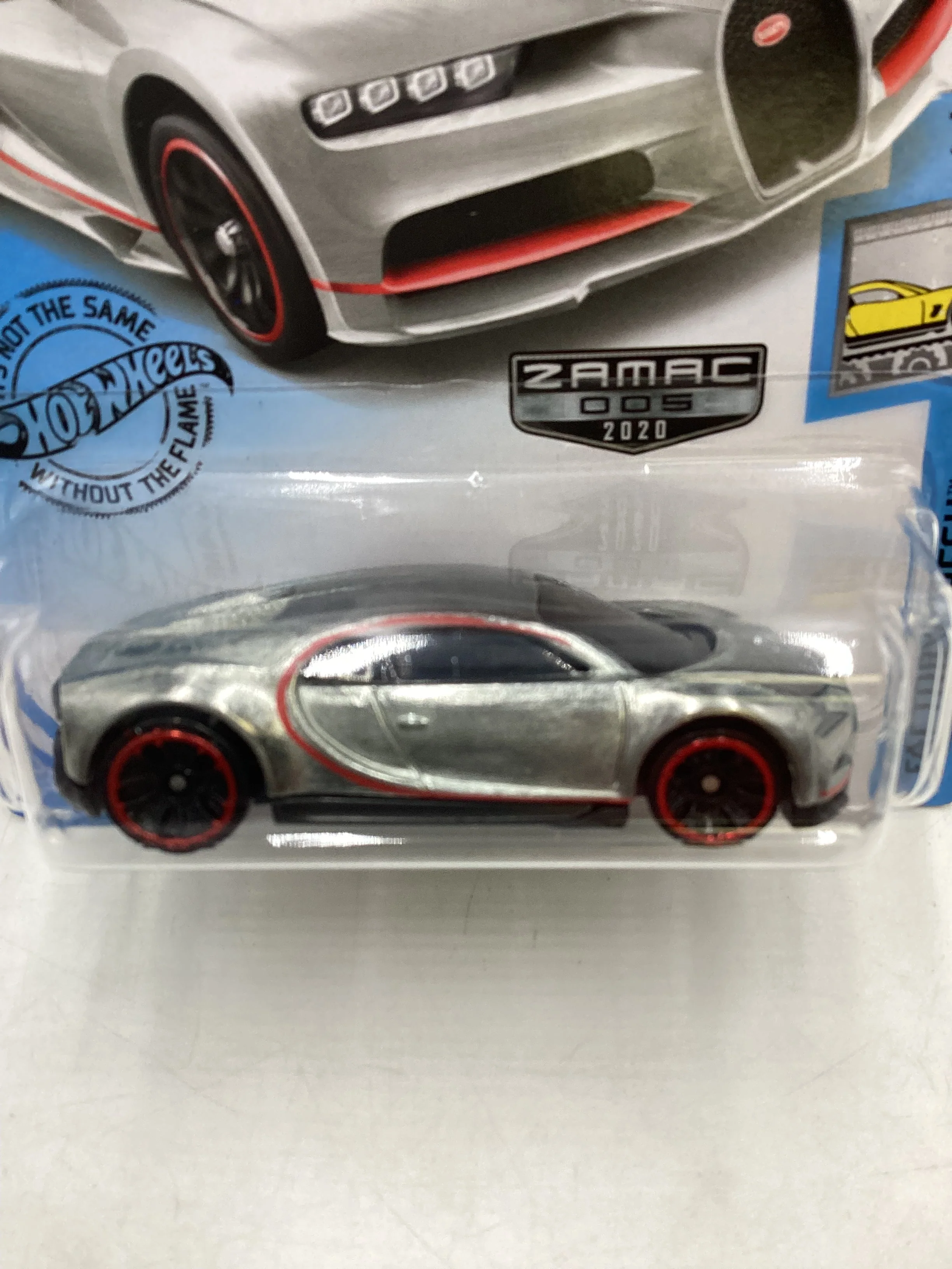 2020 Hot Wheels #089 16 Bugatti Chiron Zamac 146A - Image 3