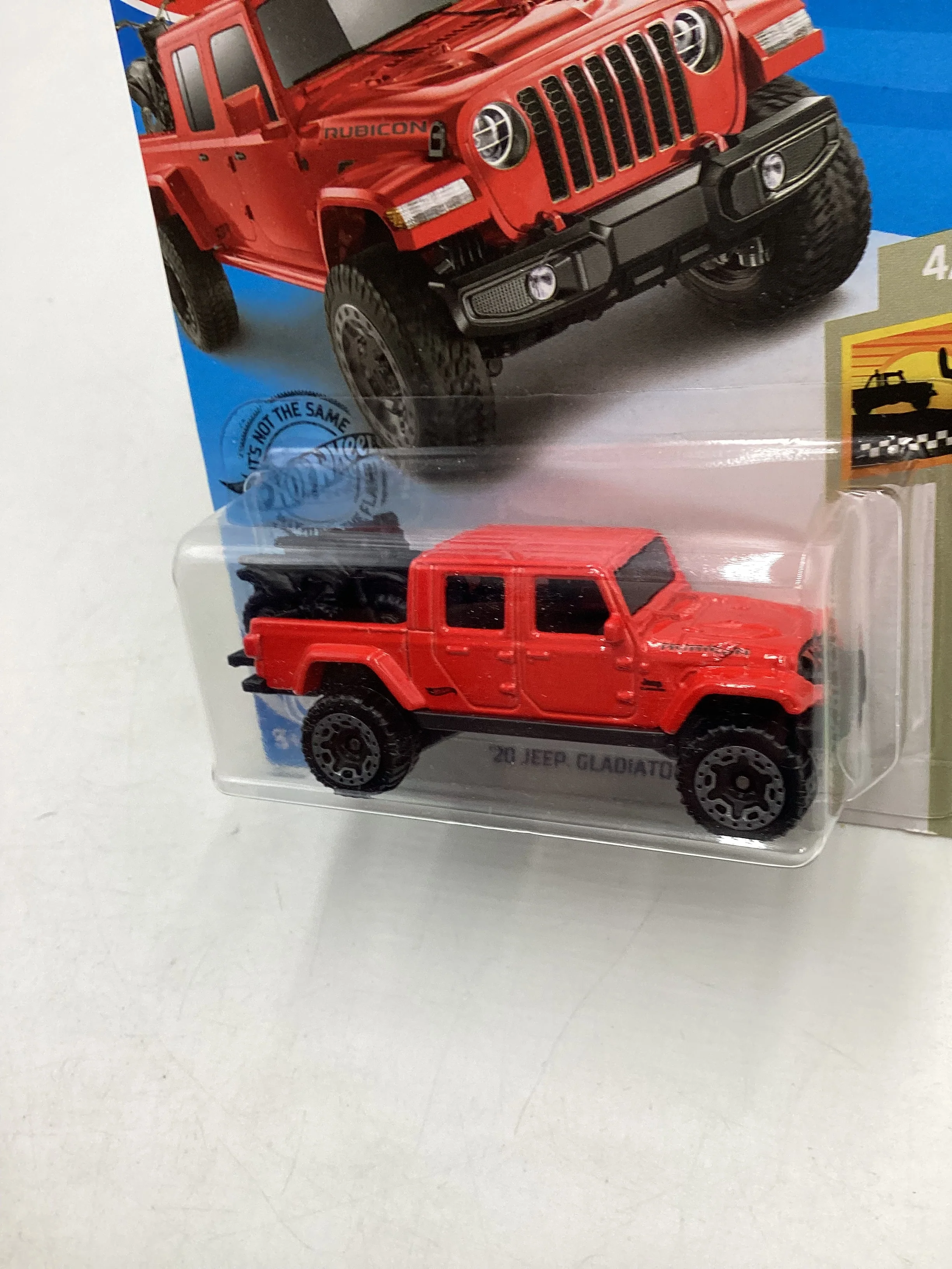 2020 Hot Wheels #157 20 Jeep Gladiator Red 41E - Image 3
