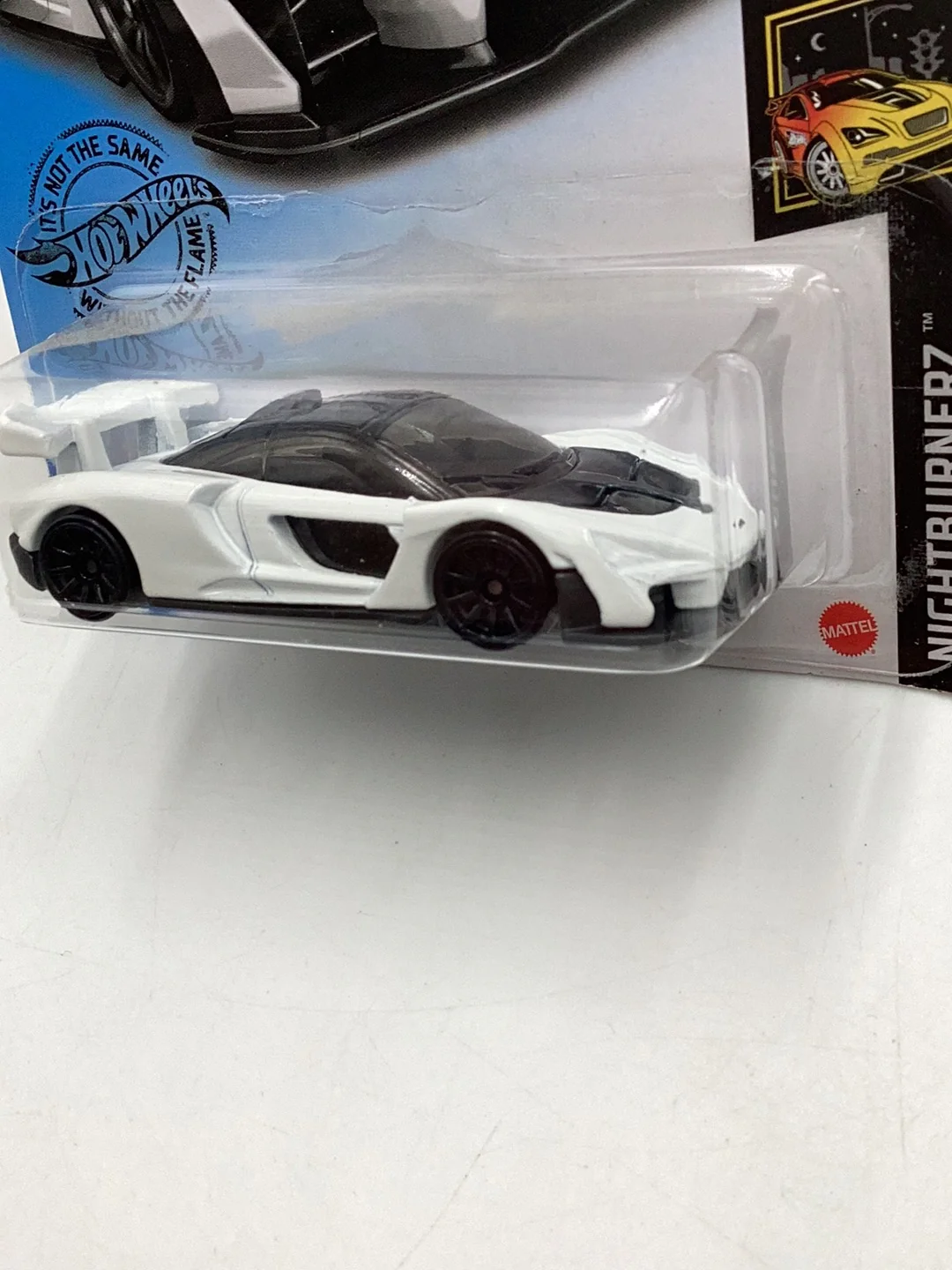 2020 hot wheels #233 McLaren Senna 103C - Image 4