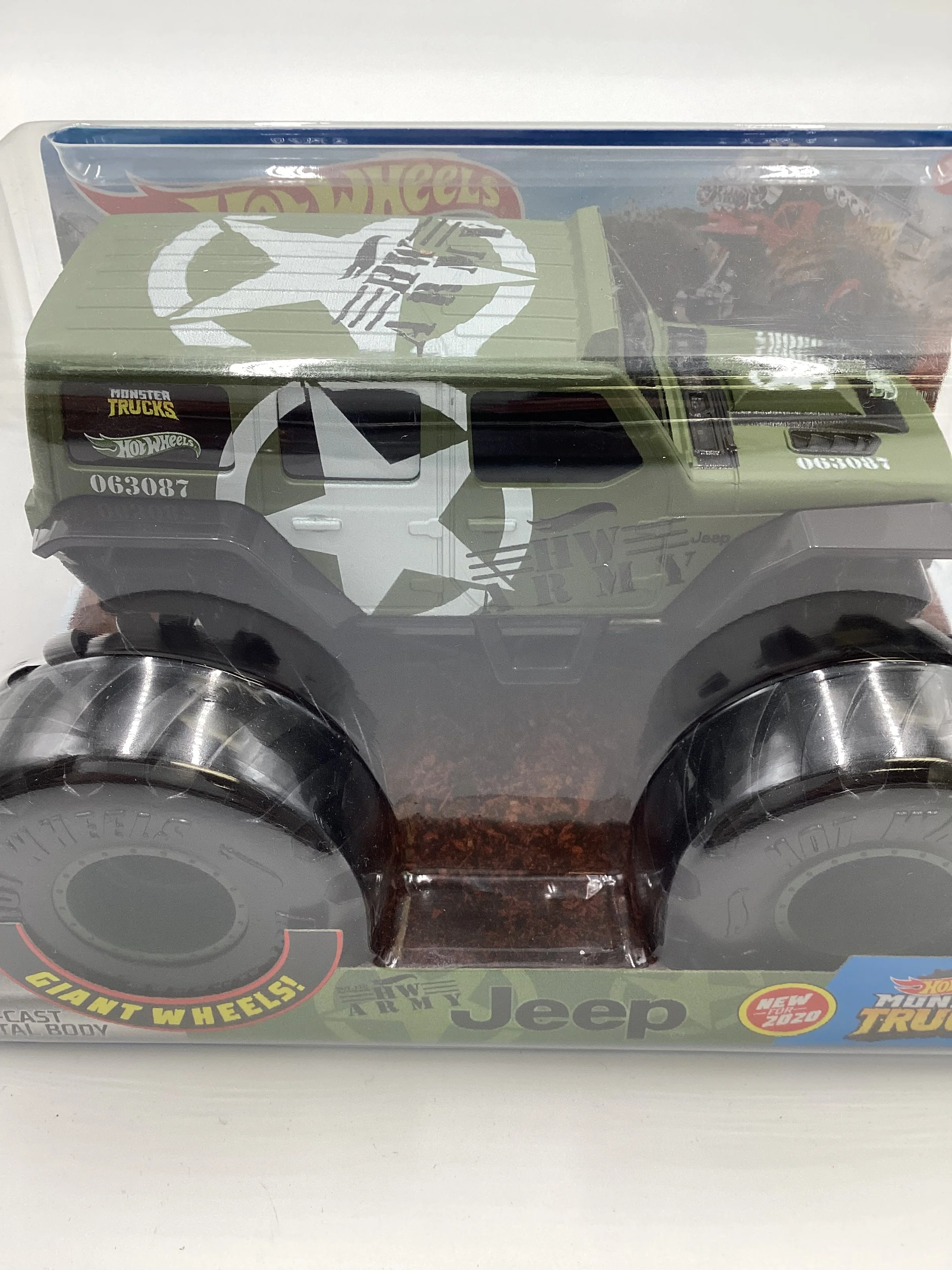 2020 Hot Wheels Monster Trucks Giant Wheels HW Army Jeep - Image 3