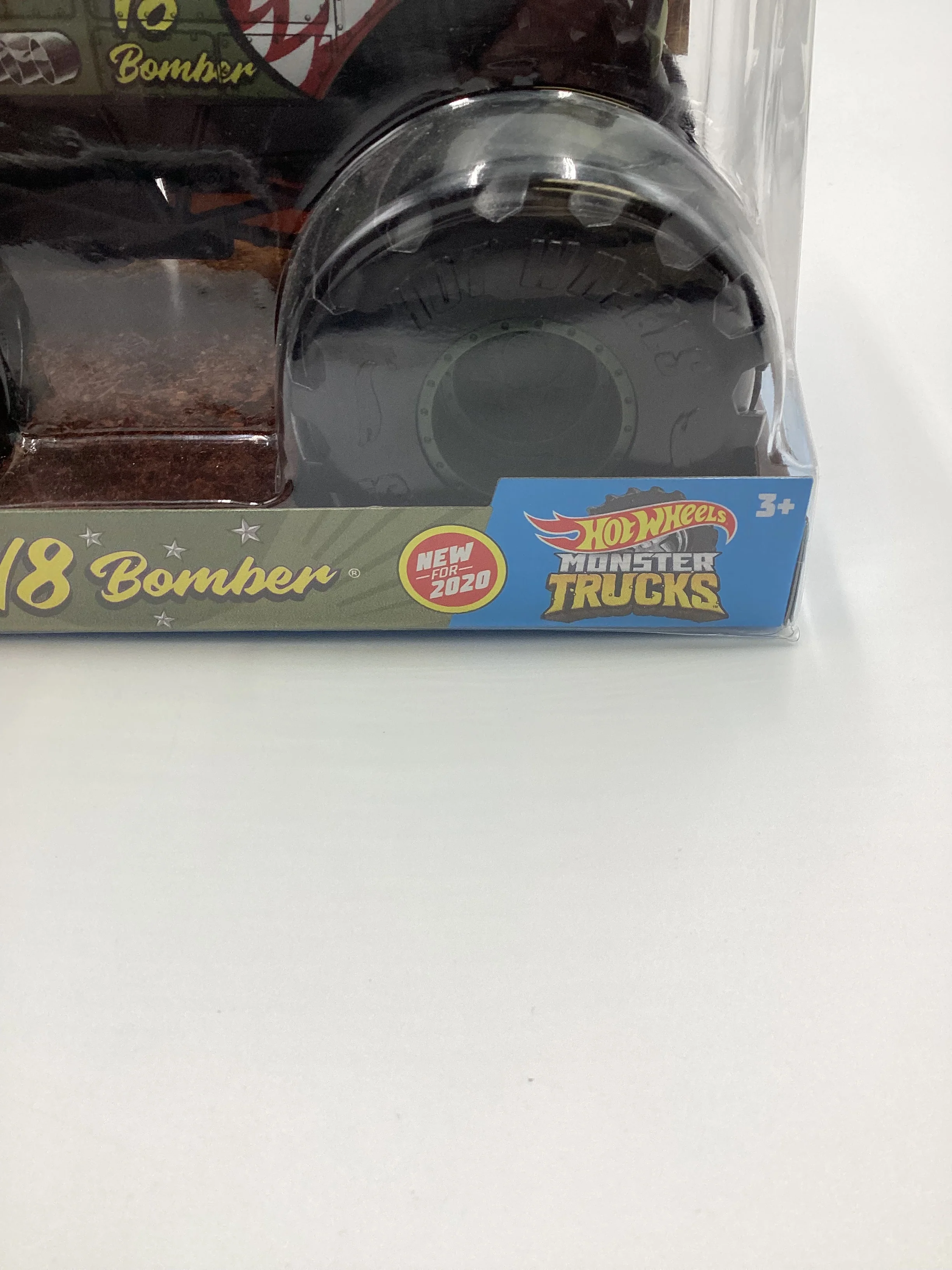 2020 Hot Wheels Monster Trucks Giant Wheels V8 Bomber - Image 7