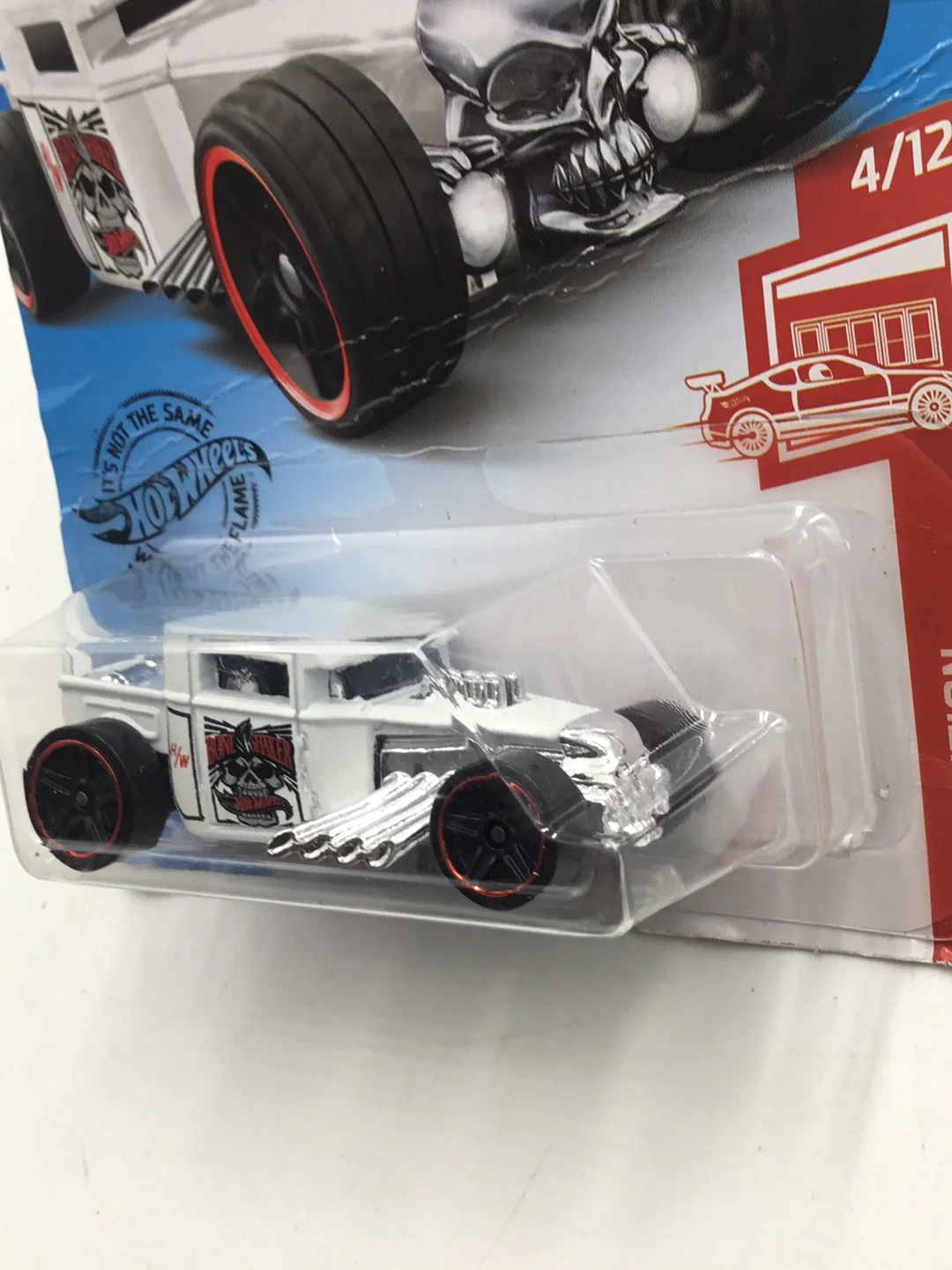 2020 hot wheels red edition #135 Bone Shaker target red (Bad Card) Z9 - Image 4