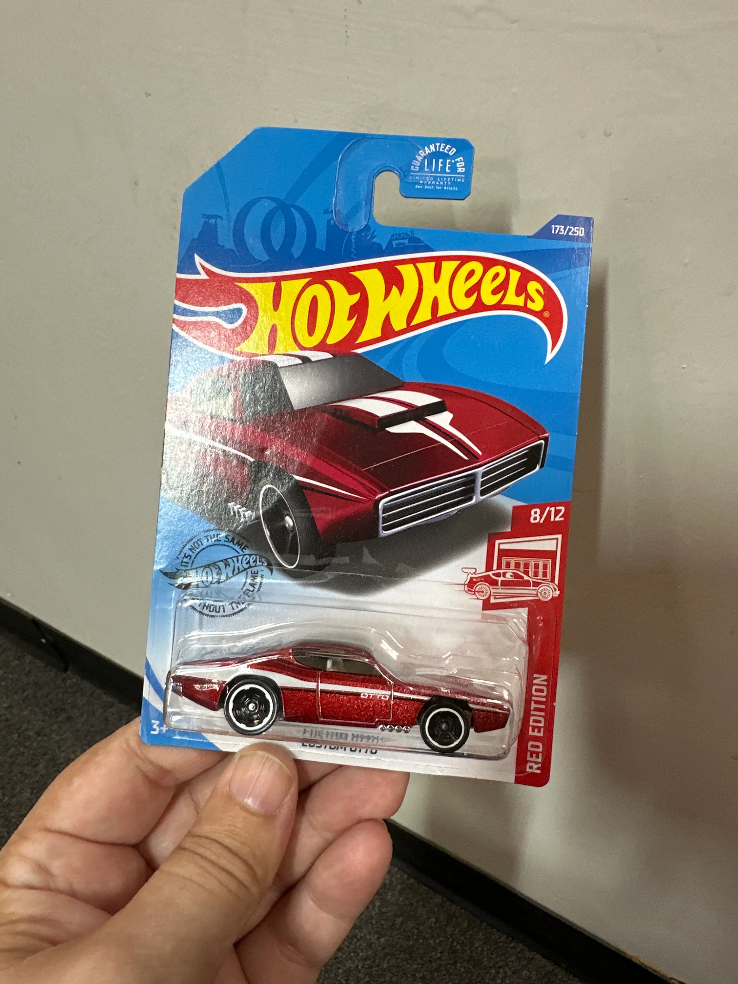 2020 hot wheels red edition #173 Custom Otto target red read description 151C - Image 6
