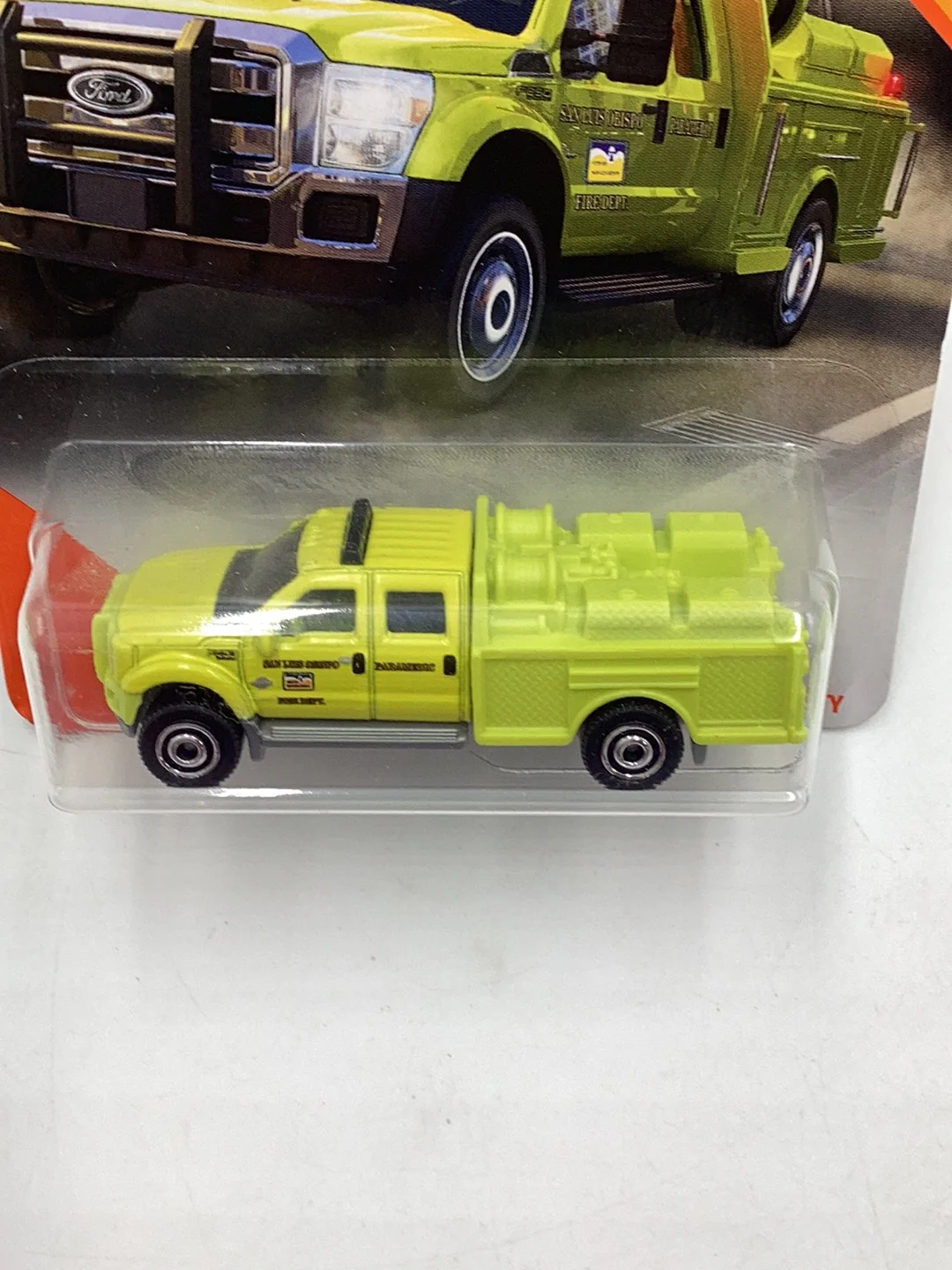 2020 matchbox #22 Ford F550 Superduty 19G - Image 5