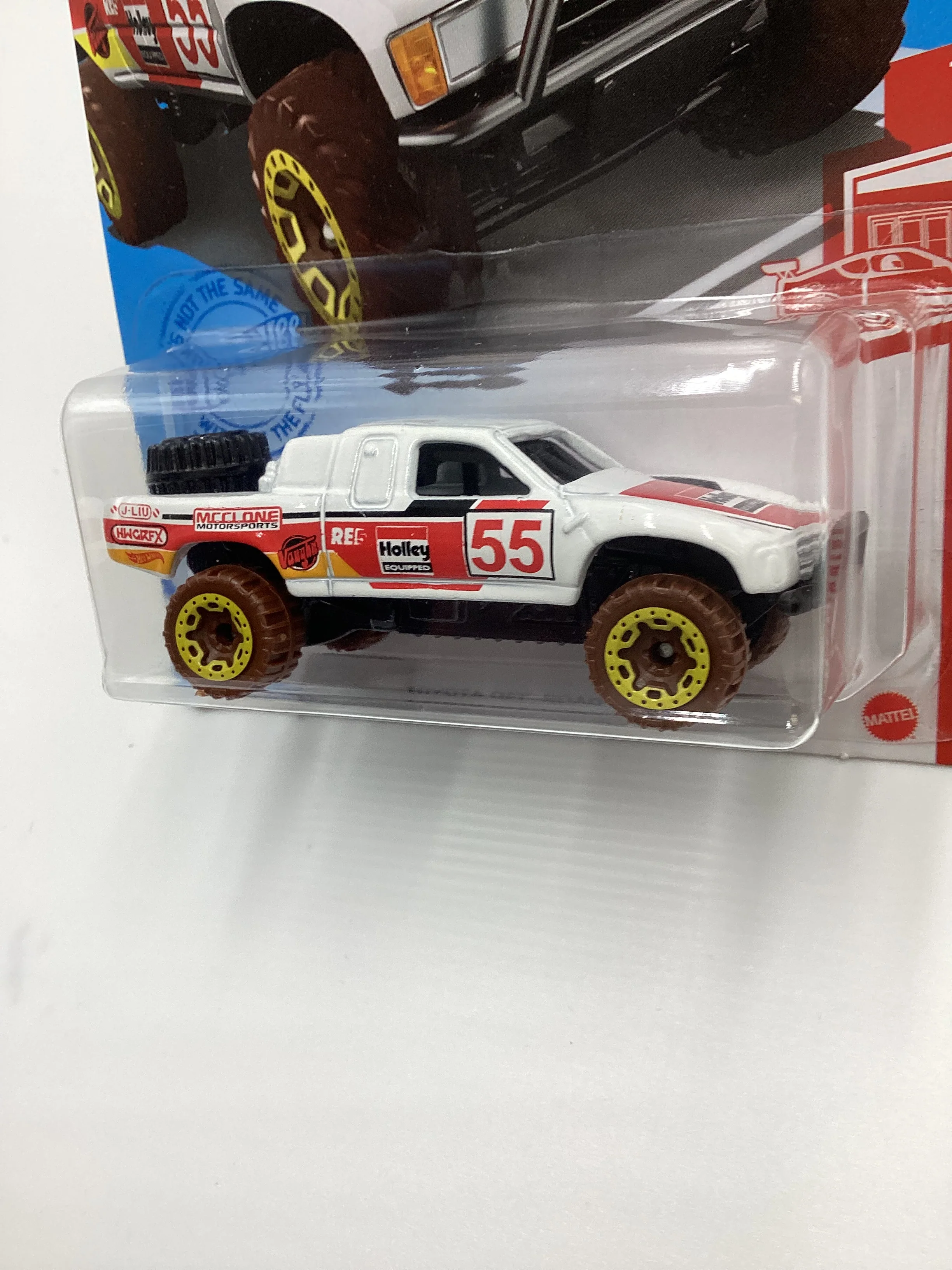 2021 Hot Wheels #4 Toyota Off Road Truck White Target Red Edition - Image 4