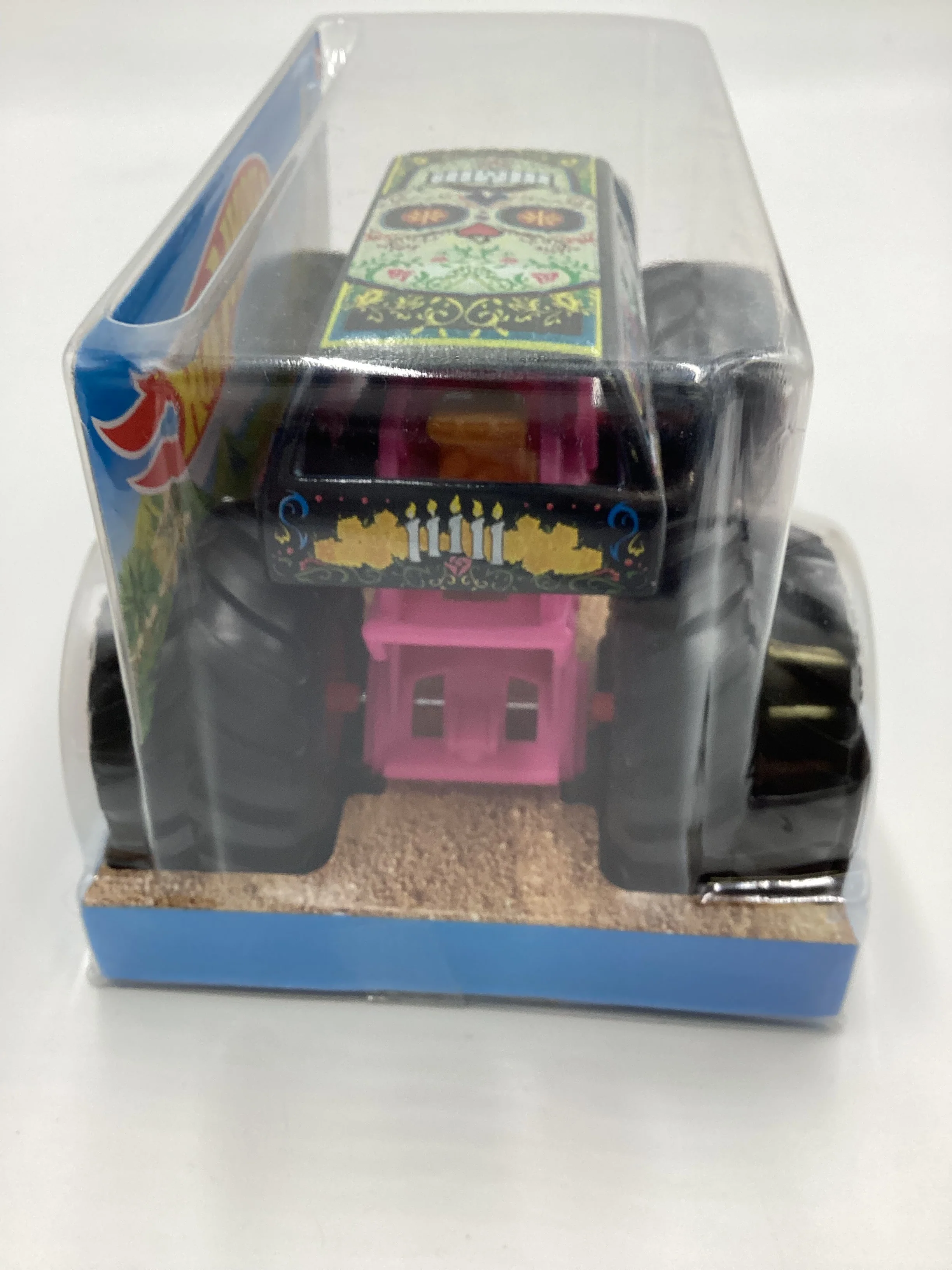 2021 Hot Wheels Monster Trucks Giant Wheels Camino De Los Muertos - Image 10