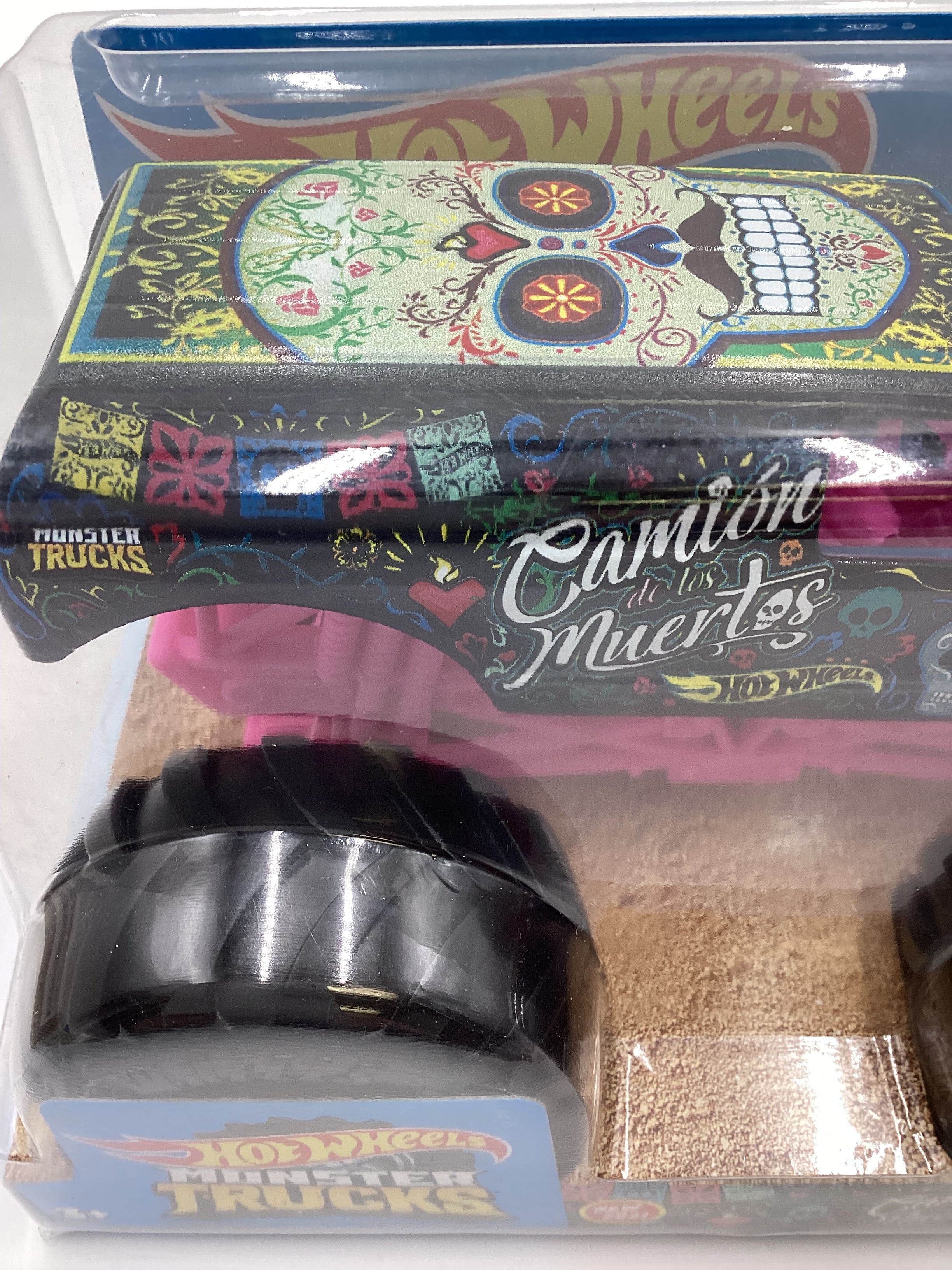 2021 Hot Wheels Monster Trucks Giant Wheels Camino De Los Muertos - Image 4