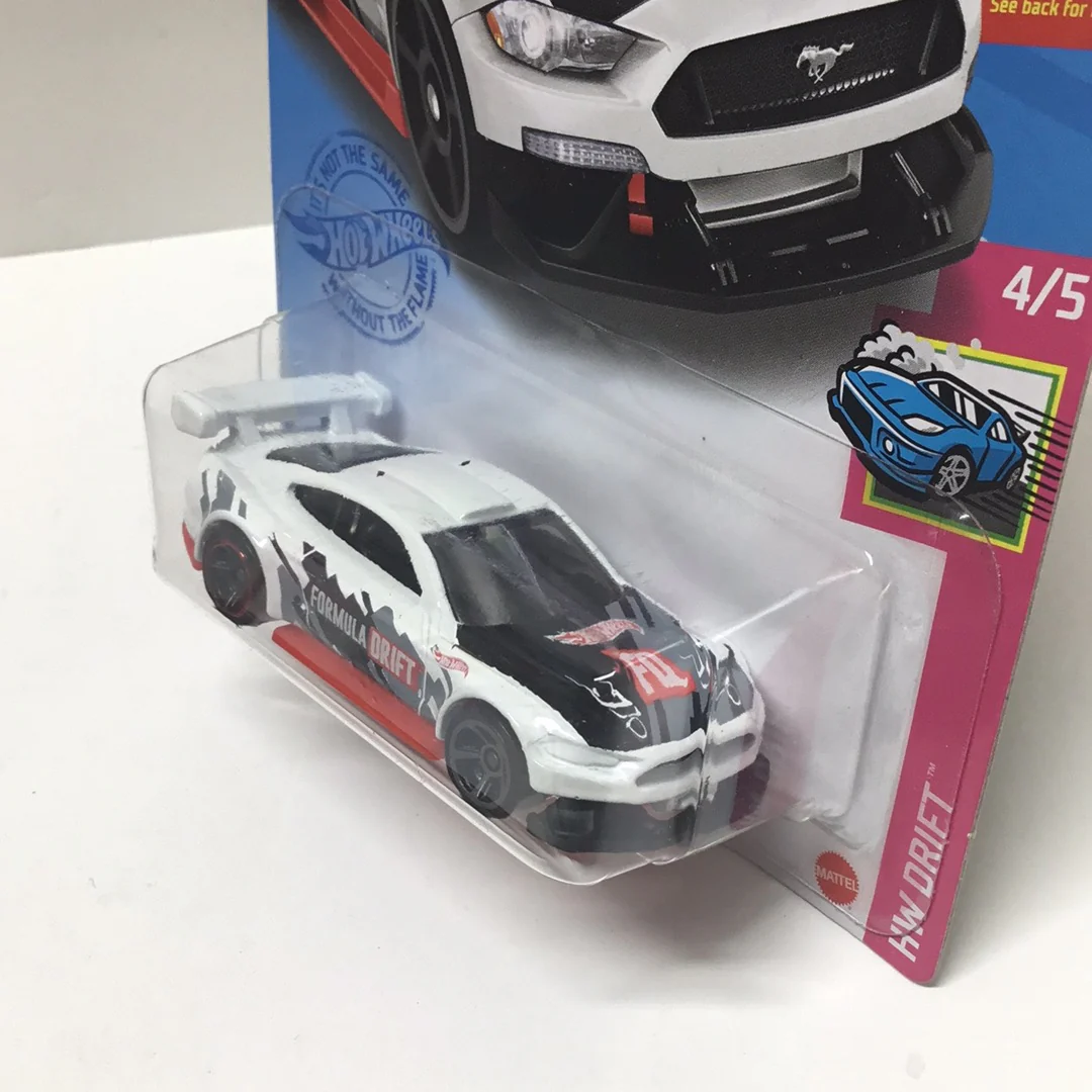 2021 hot wheels N case #127 Custom 18 Ford Mustang GT white Kroger exclusive EE3 - Image 3