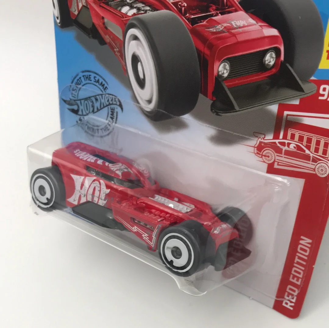2021 hot wheels red edition #131 HW50 Concept target red GG8 - Image 3