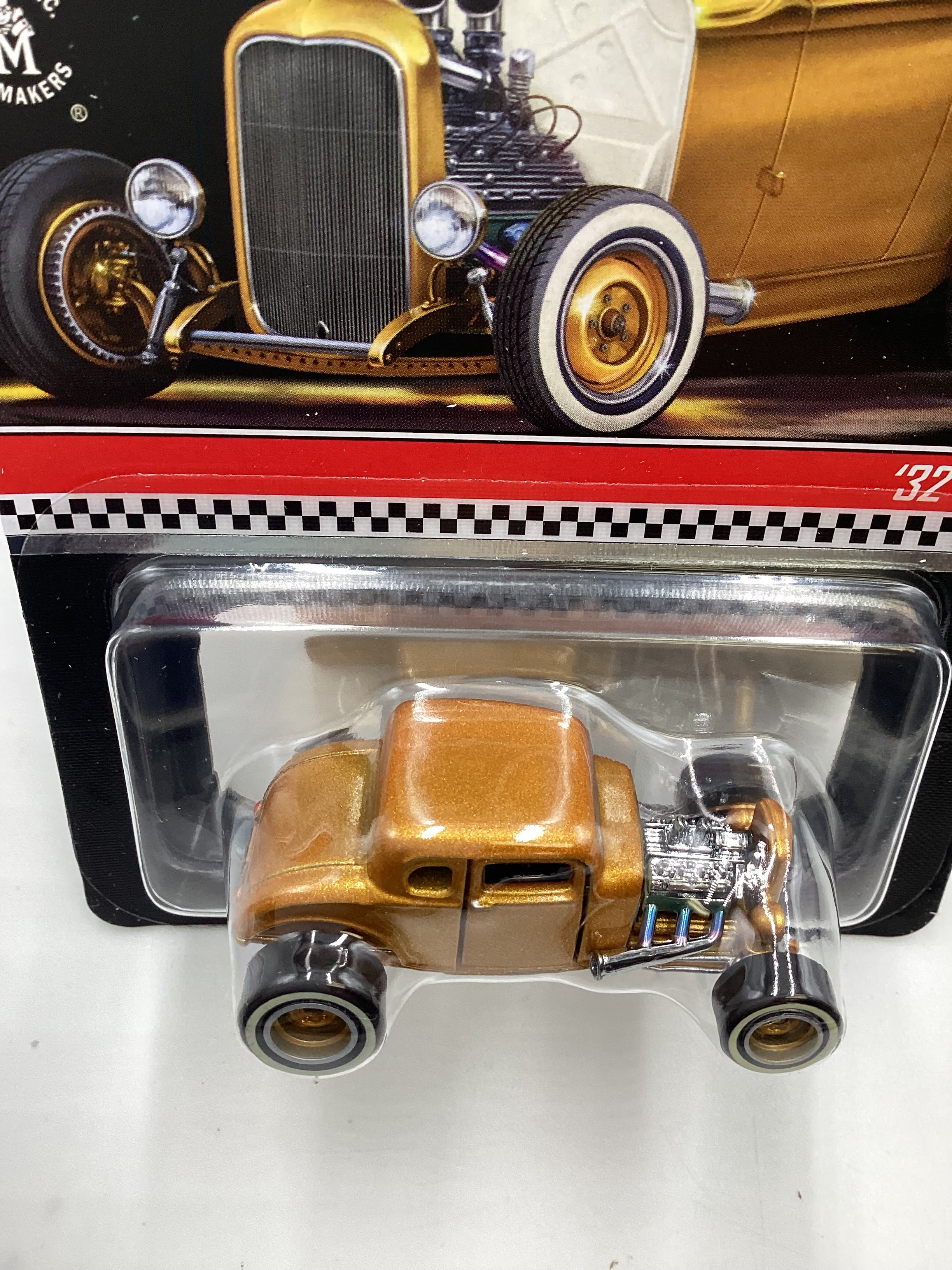2021 Hot Wheels RLC #04464/17500 32 Ford Gold with protector - Image 6