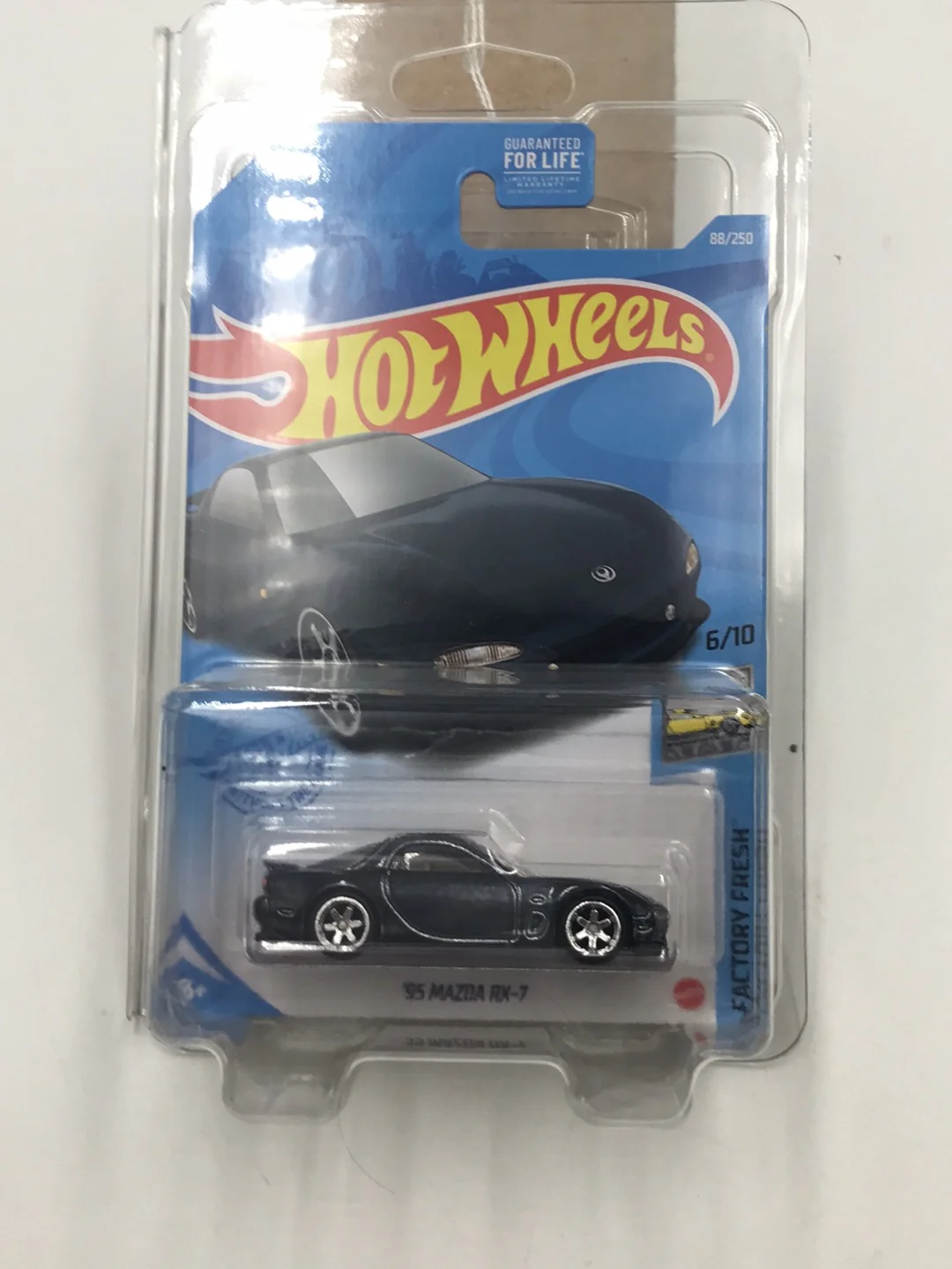 2021 hot wheels super treasure hunt 95 Mazda RX-7 W/Protector - Image 7