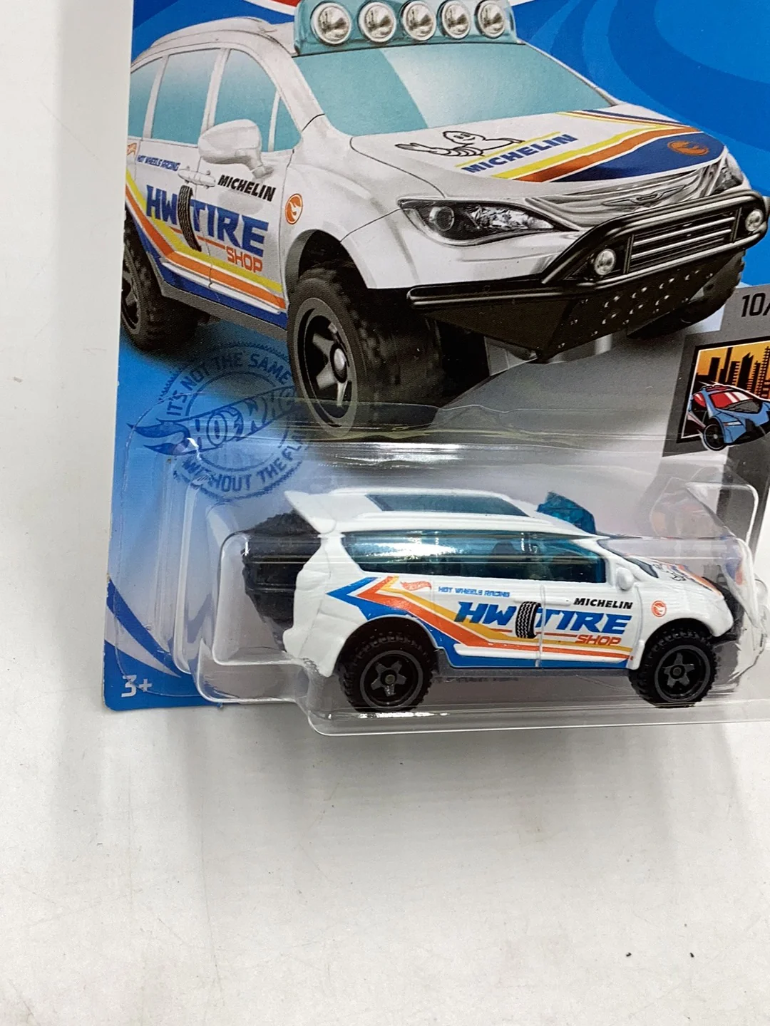 2021 Hot wheels Treasure hunt #165 Chrysler Pacifica 277N - Image 3