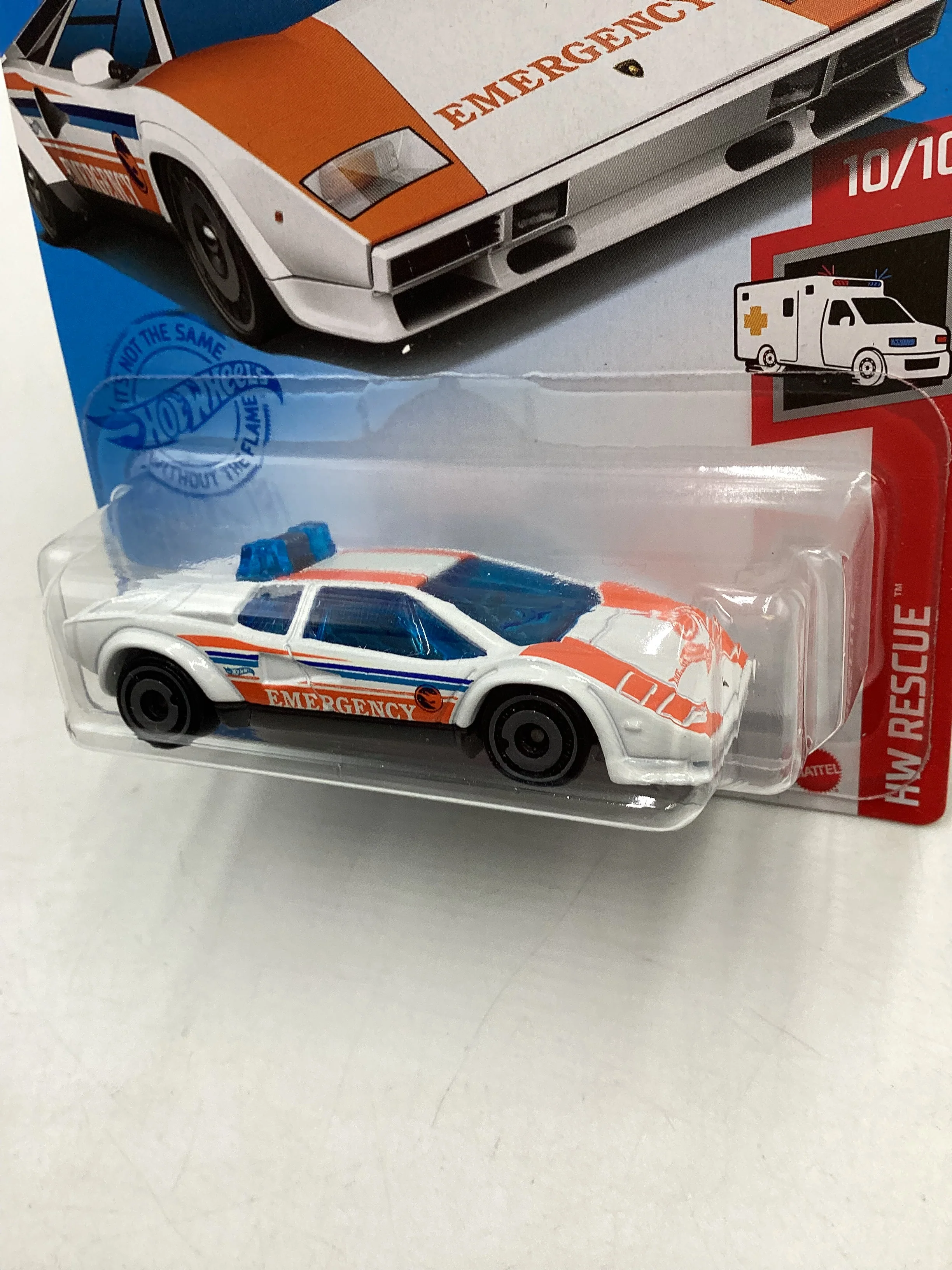 2021 Hot wheels Treasure Hunt #247 Lamborghini Countach Police Car 277M - Image 3