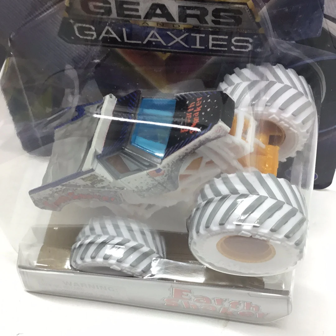 2021 monster jam Gears and Galaxies Earth Shaker Walmart exclusive 125E - Image 4